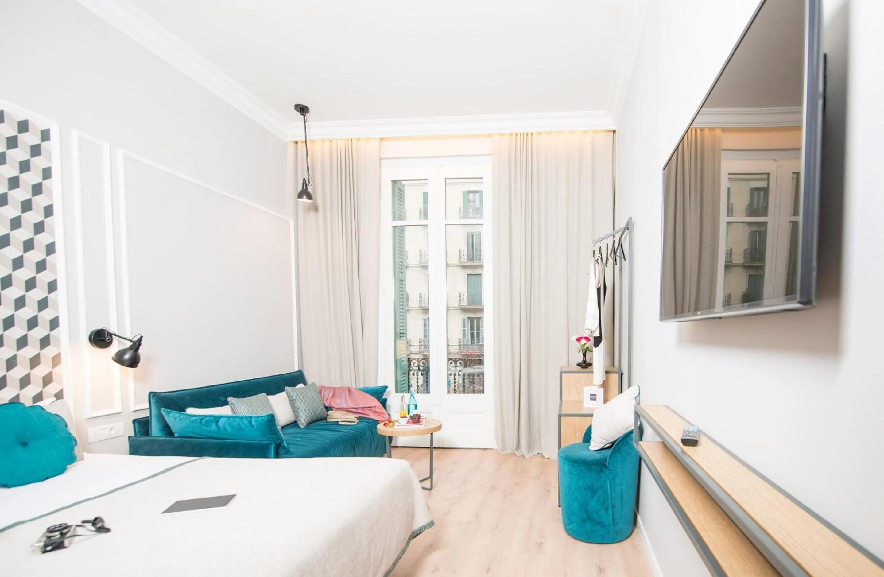 TV and multimedia, Bed in Mosaic by Ona