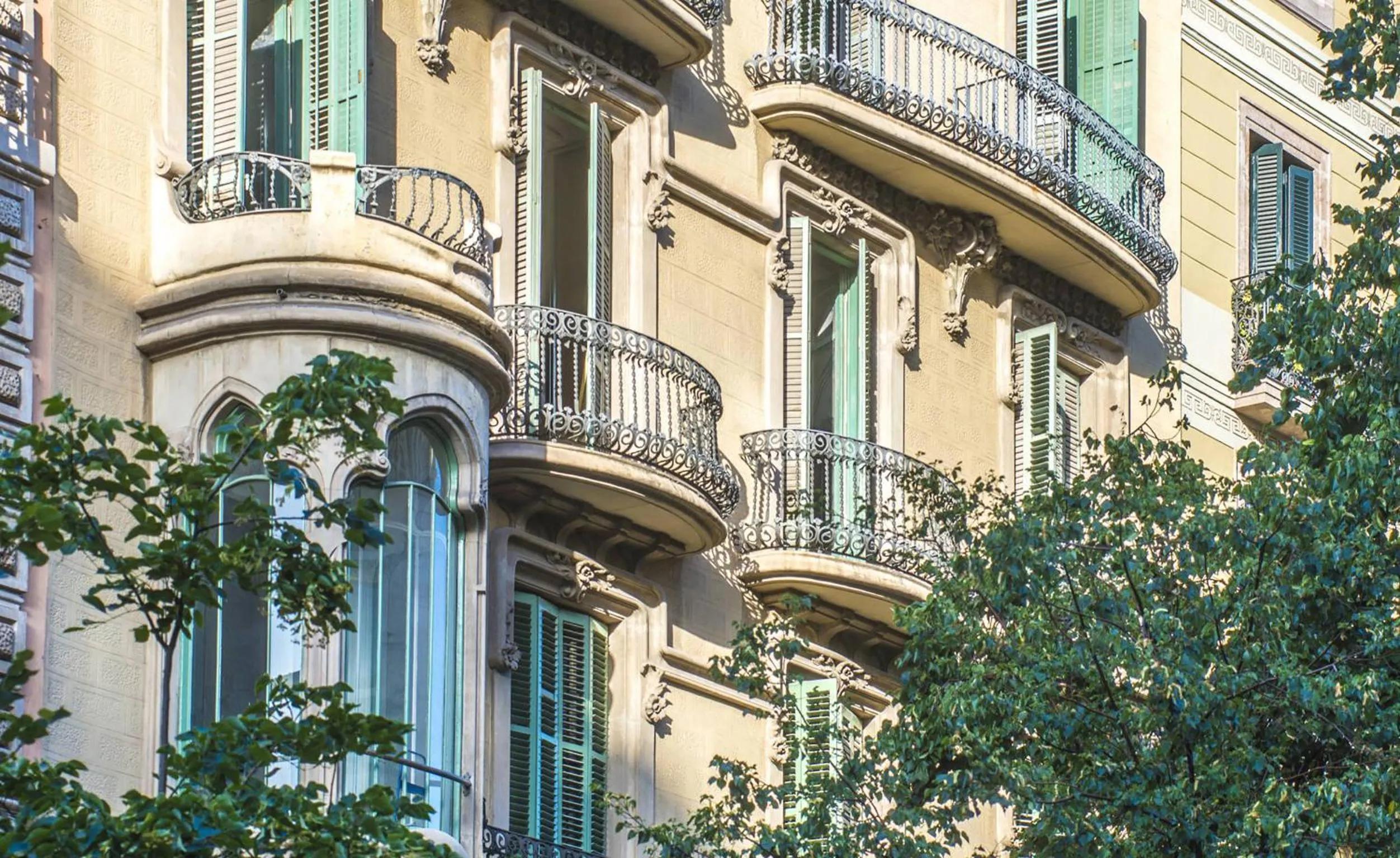 Facade/entrance in Mosaic by Ona