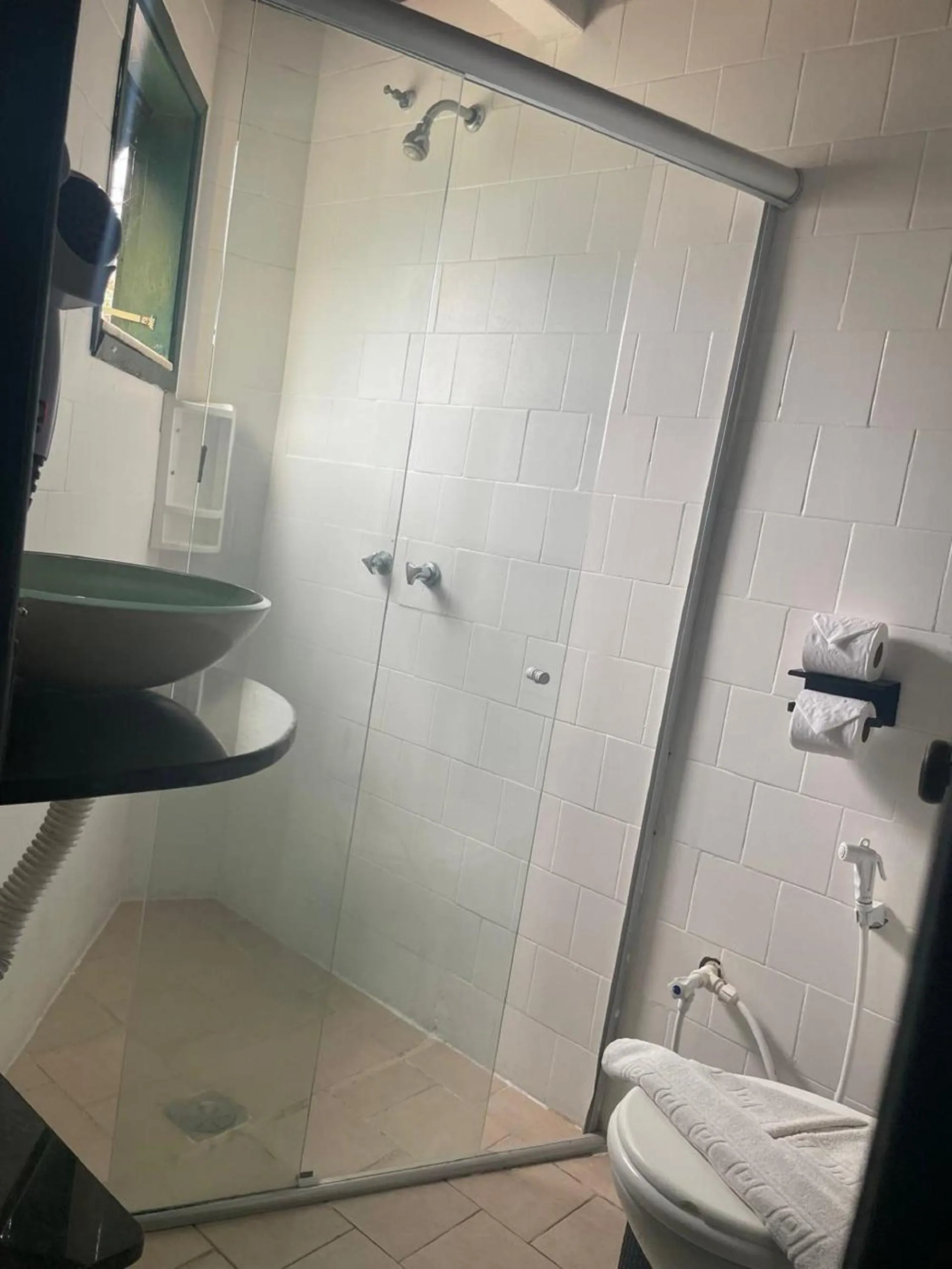 Shower in Pousada Saint Germain