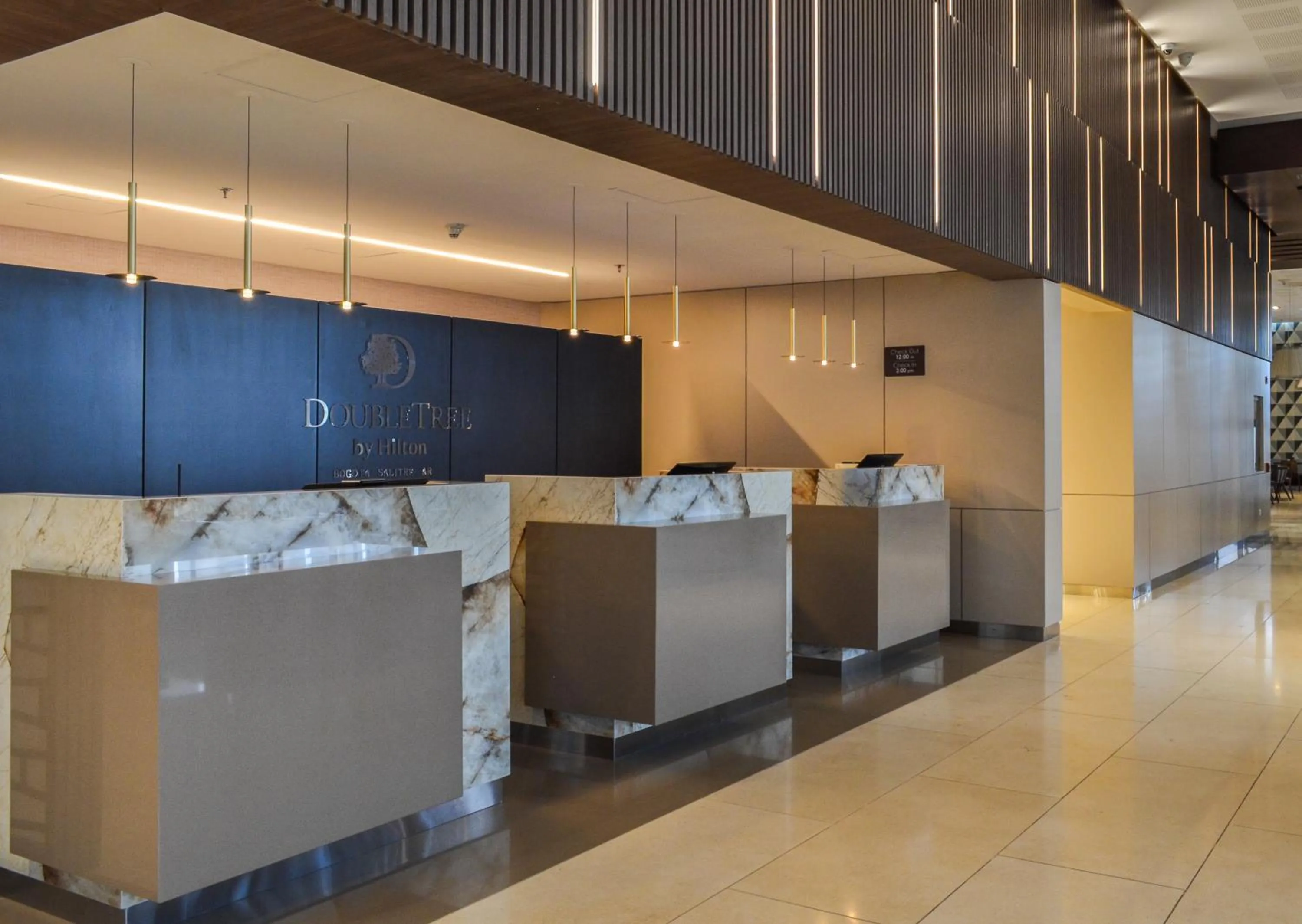 Lobby or reception in Hilton DoubleTree Bogotá Salitre AR
