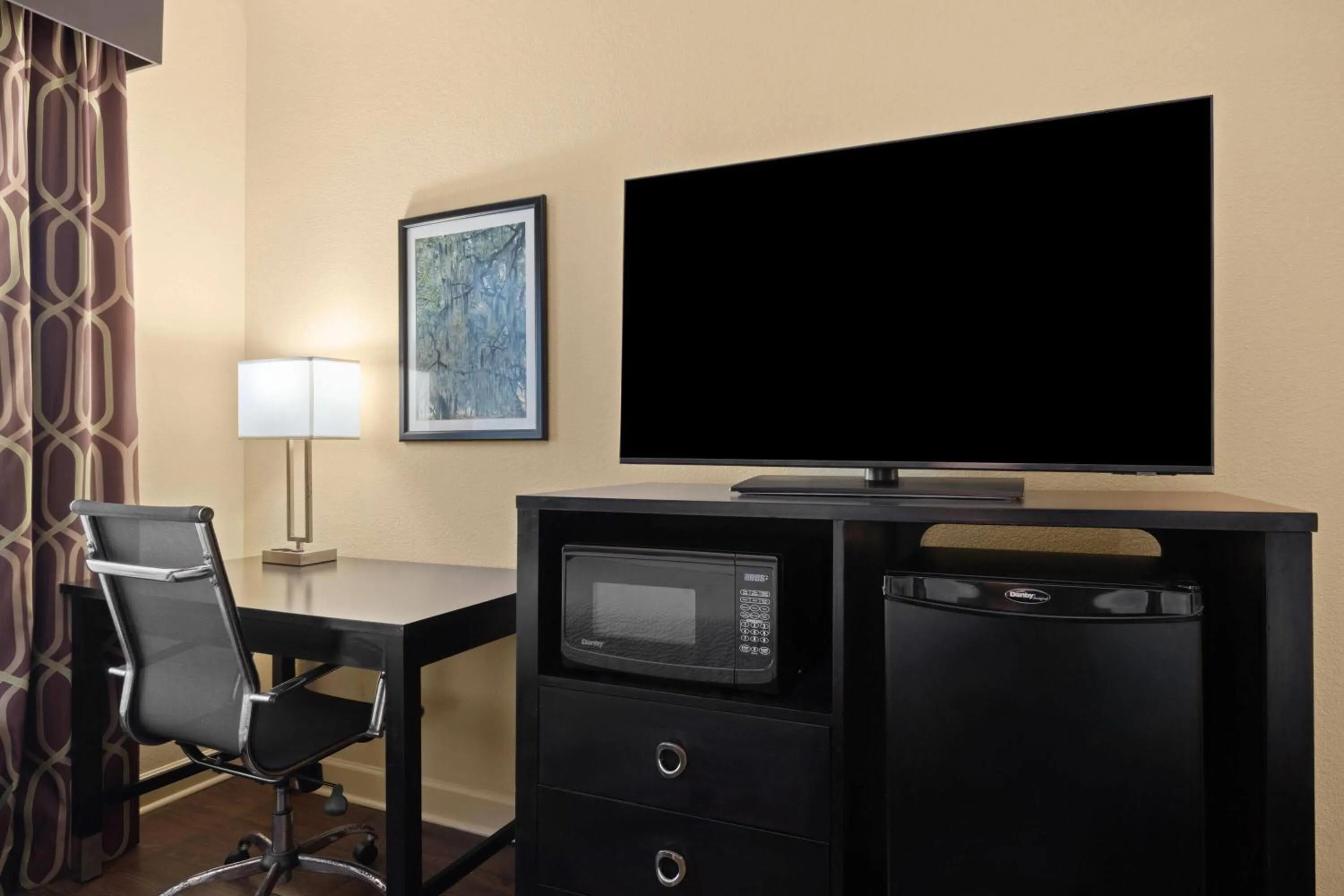 Photo of the whole room in La Quinta by Wyndham Florence