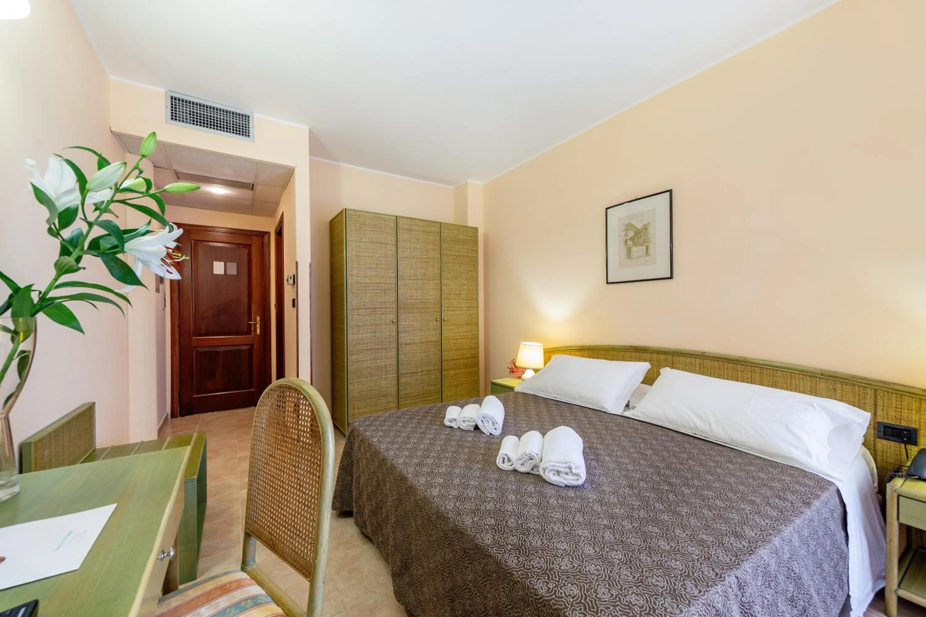 Bedroom, Bed in Rina Hotel