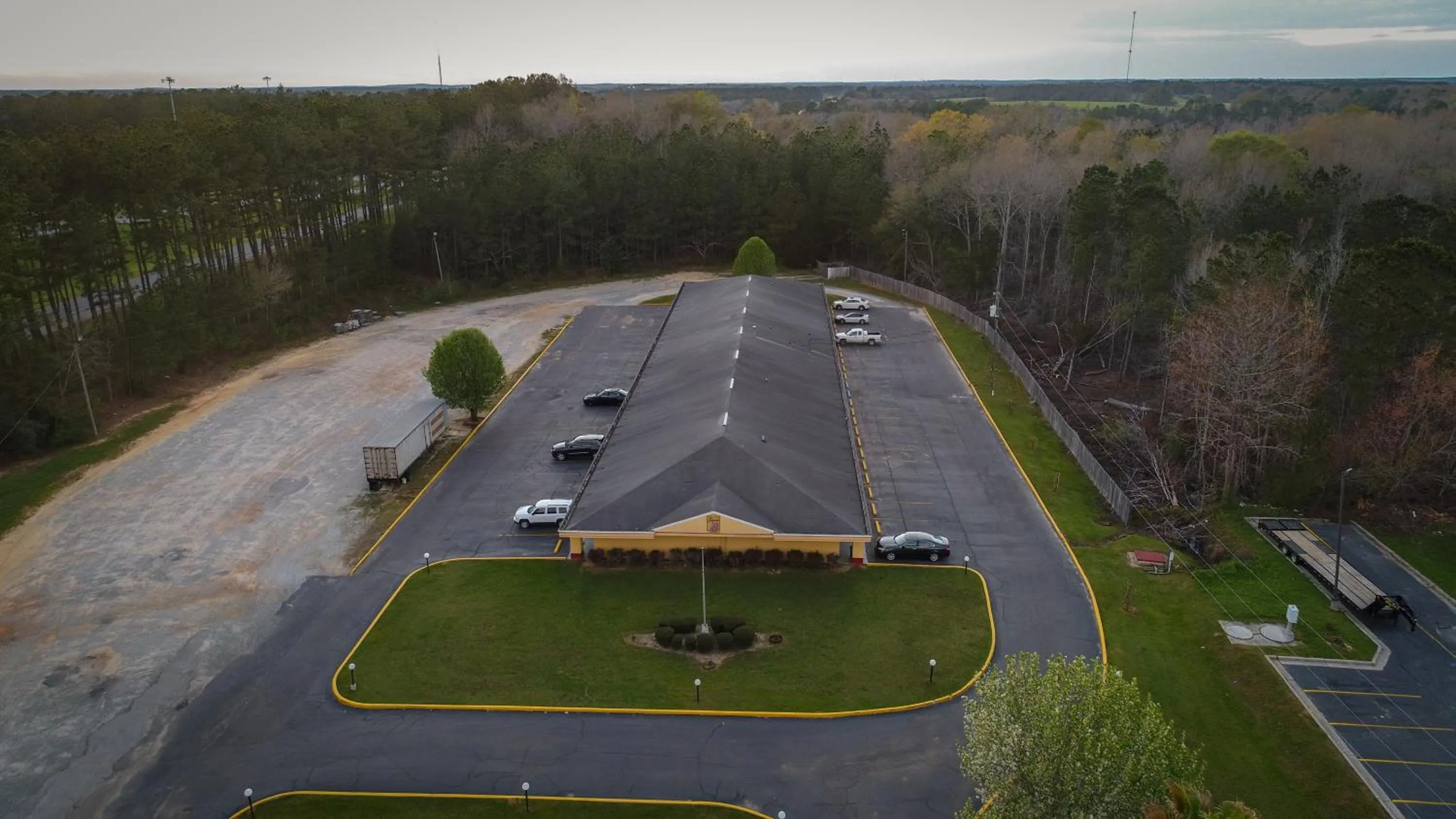 Bird's eye view in Super 8 by Wyndham Chipley