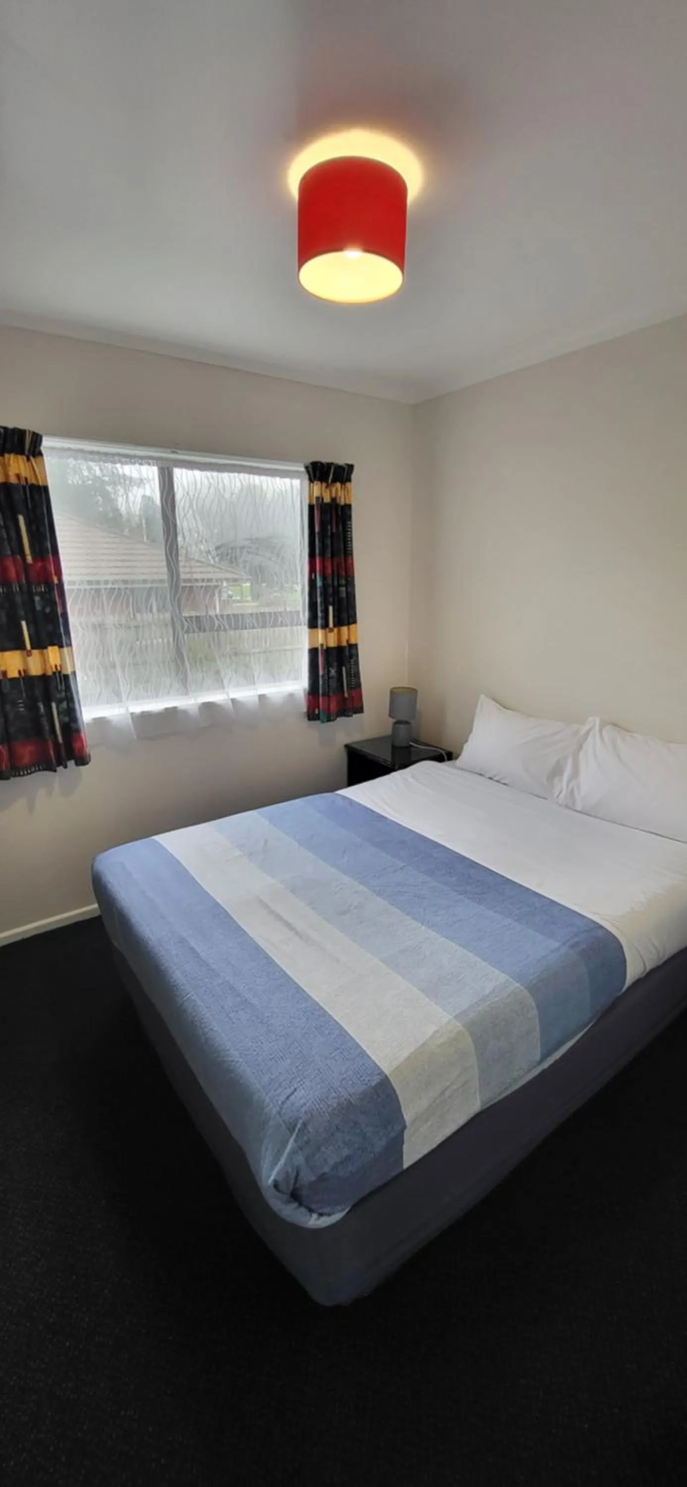 Bed in Anndion Lodge Motel & Conference Centre