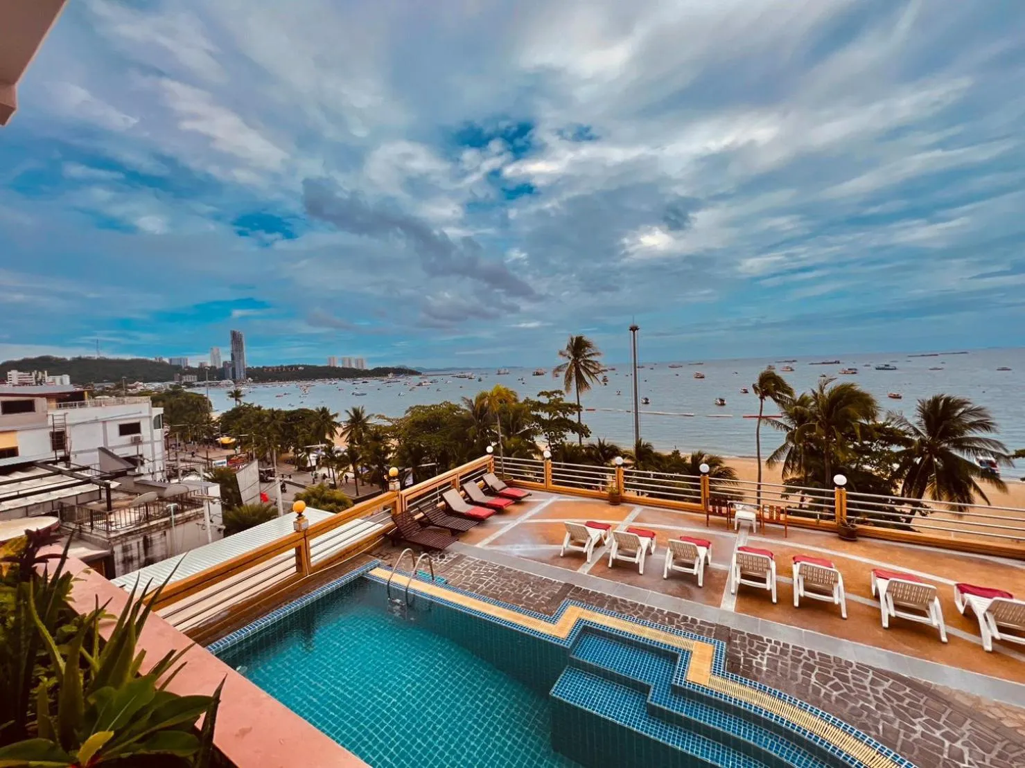 Pool view in AA Hotel Pattaya