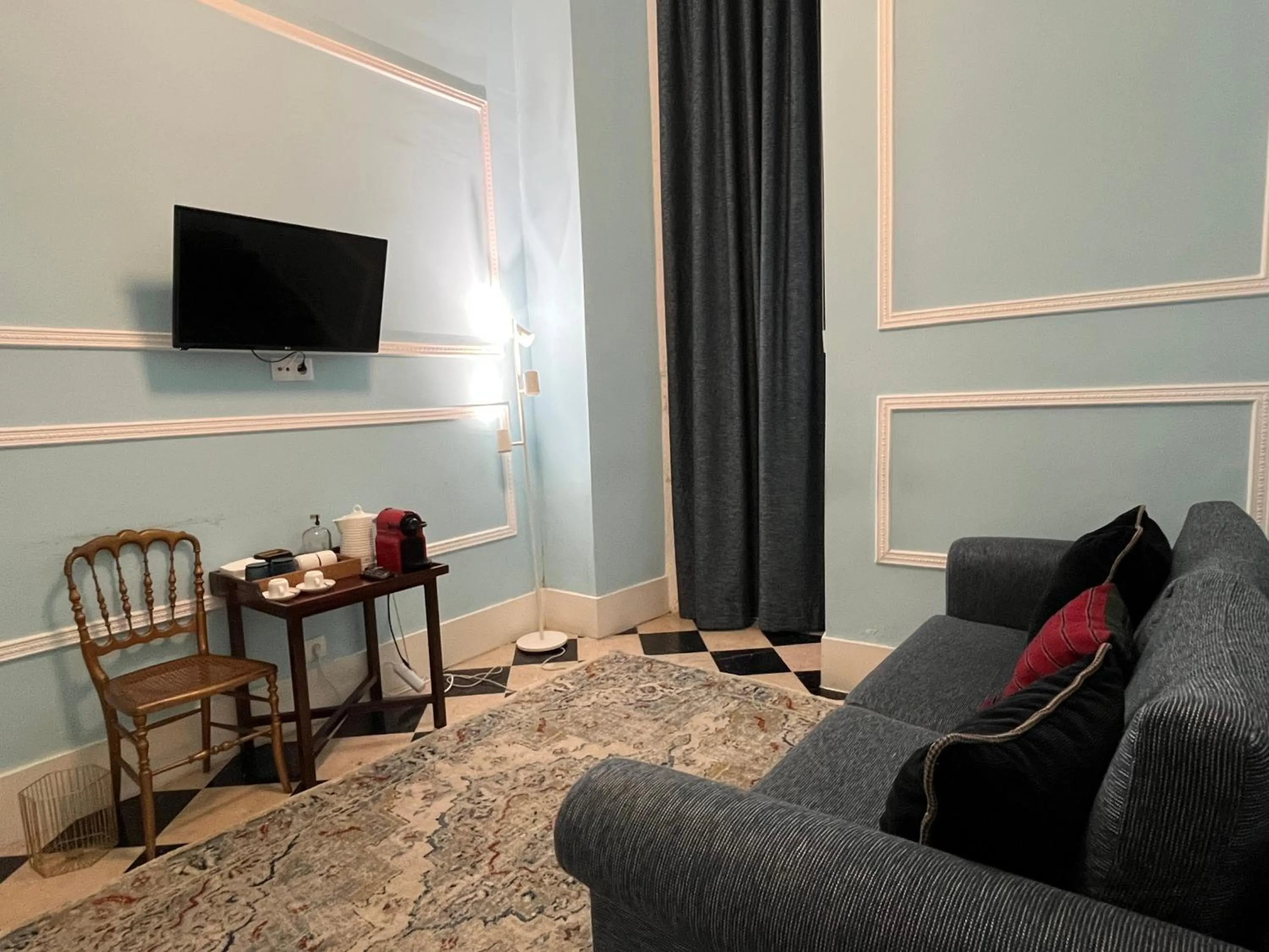 Living room in 1869 Príncipe Real House