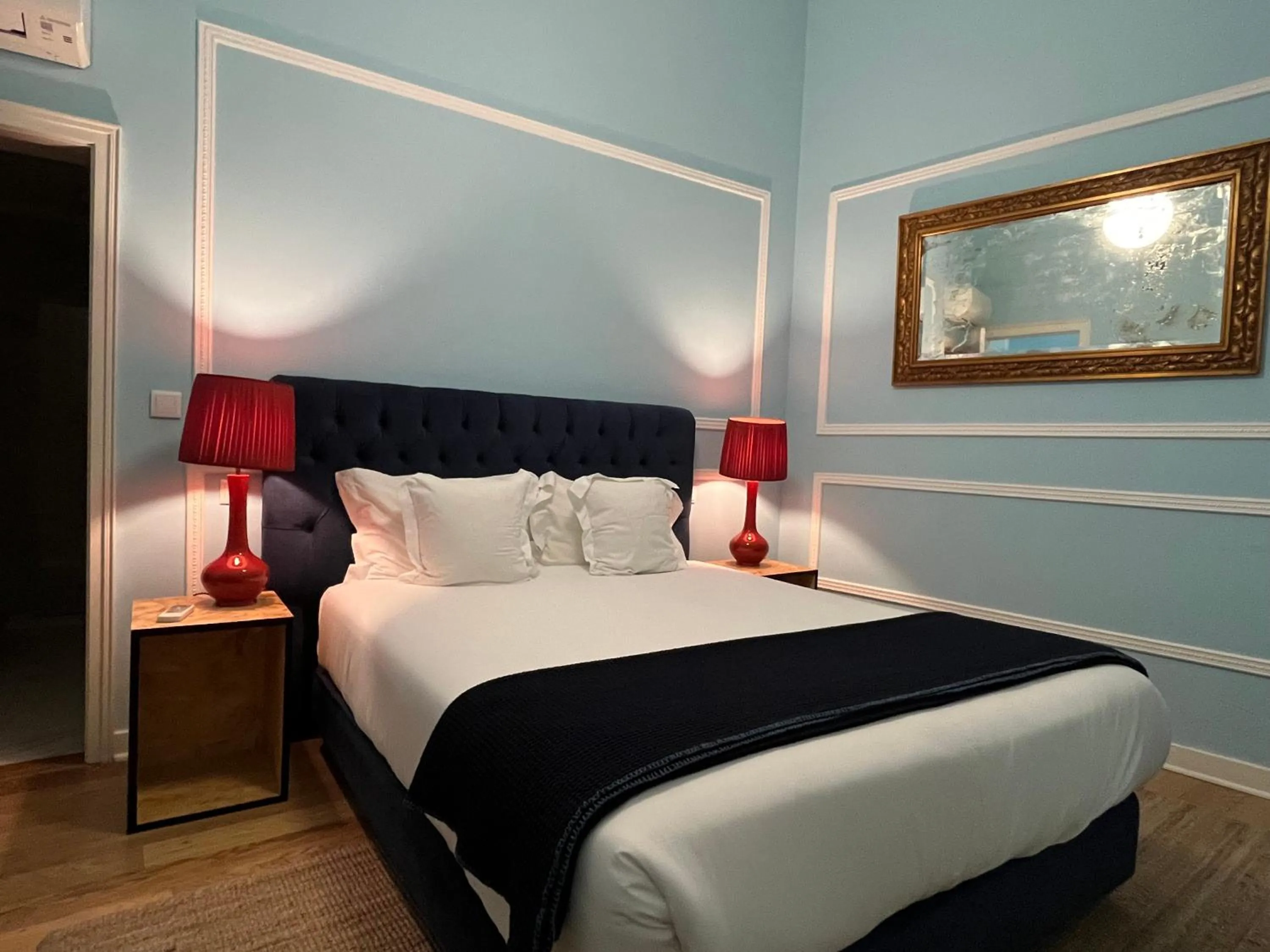 Bedroom, Bed in 1869 Príncipe Real House