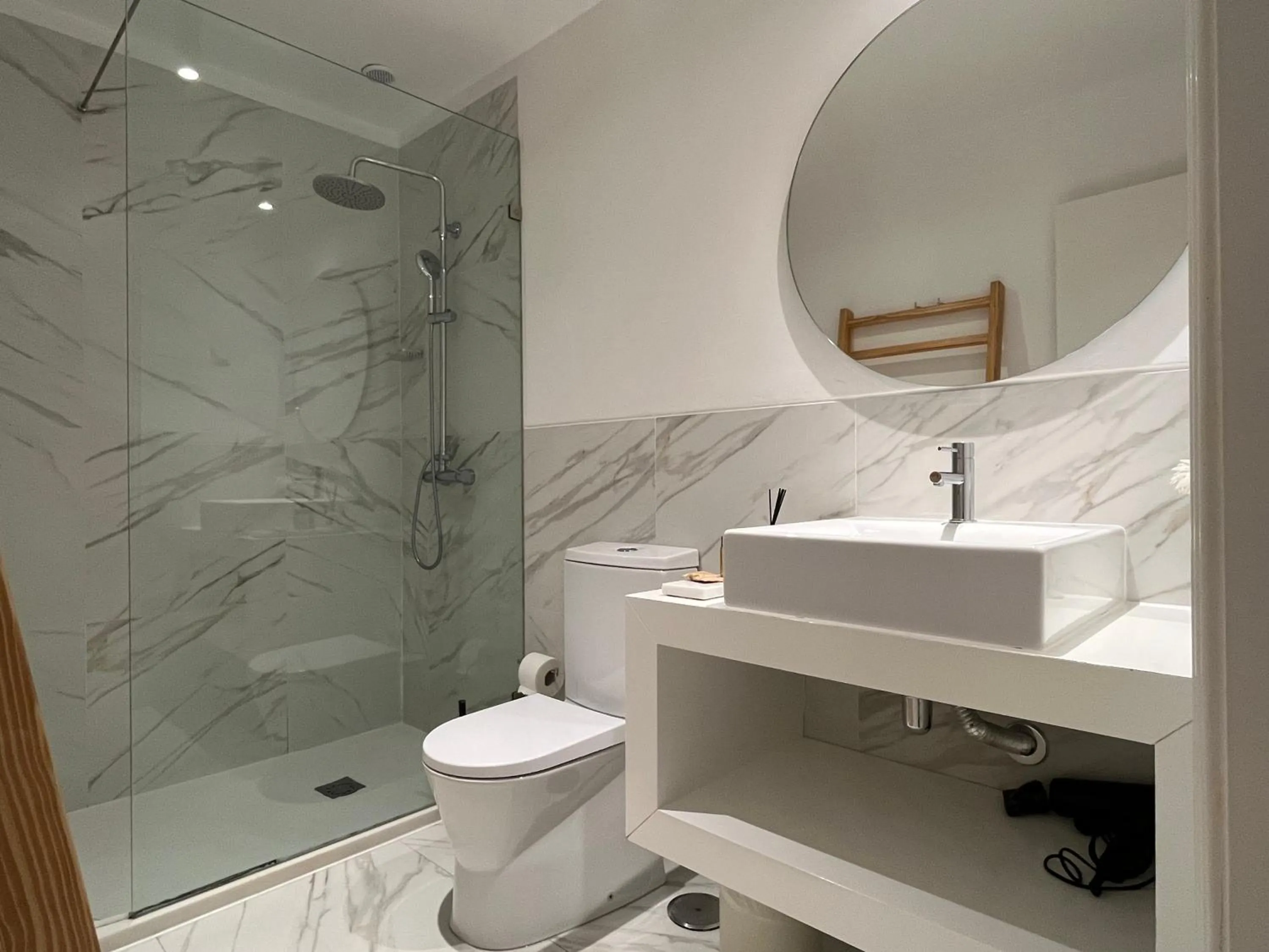 Toilet in 1869 Príncipe Real House