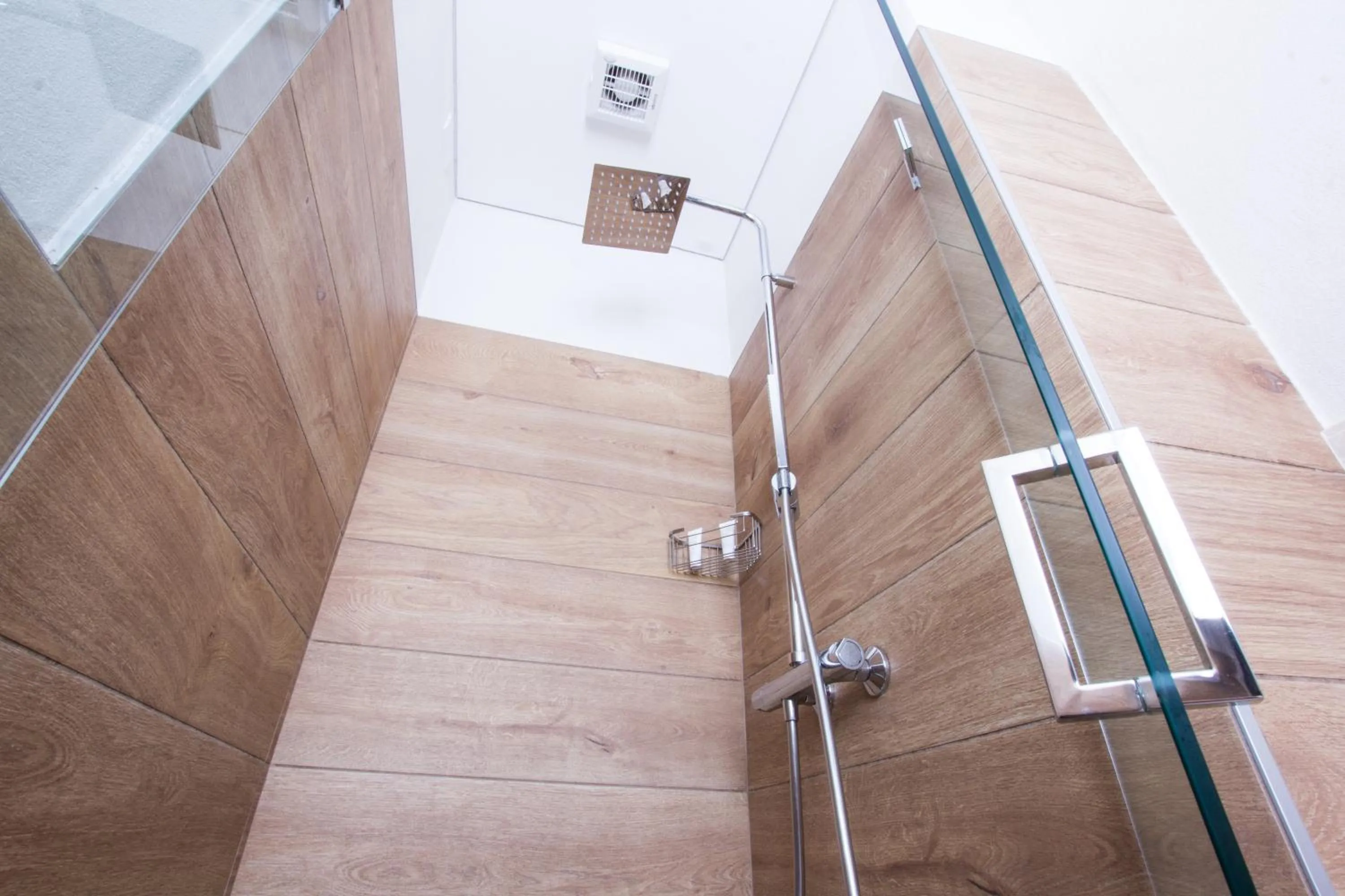 Shower in Quarto Latino B&B