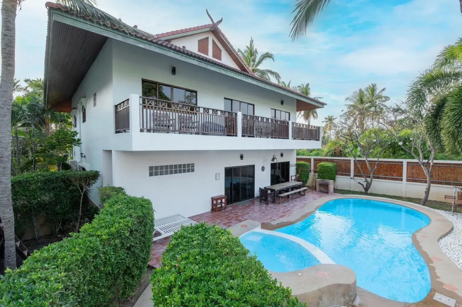 Three-Bedroom Family Suite With Private Pool and Spa Bath in Dolphin Bay Beach Resort Three-Bedroom Family Suite With Private Pool and Spa Bath in Dolphin Bay Beach Resort