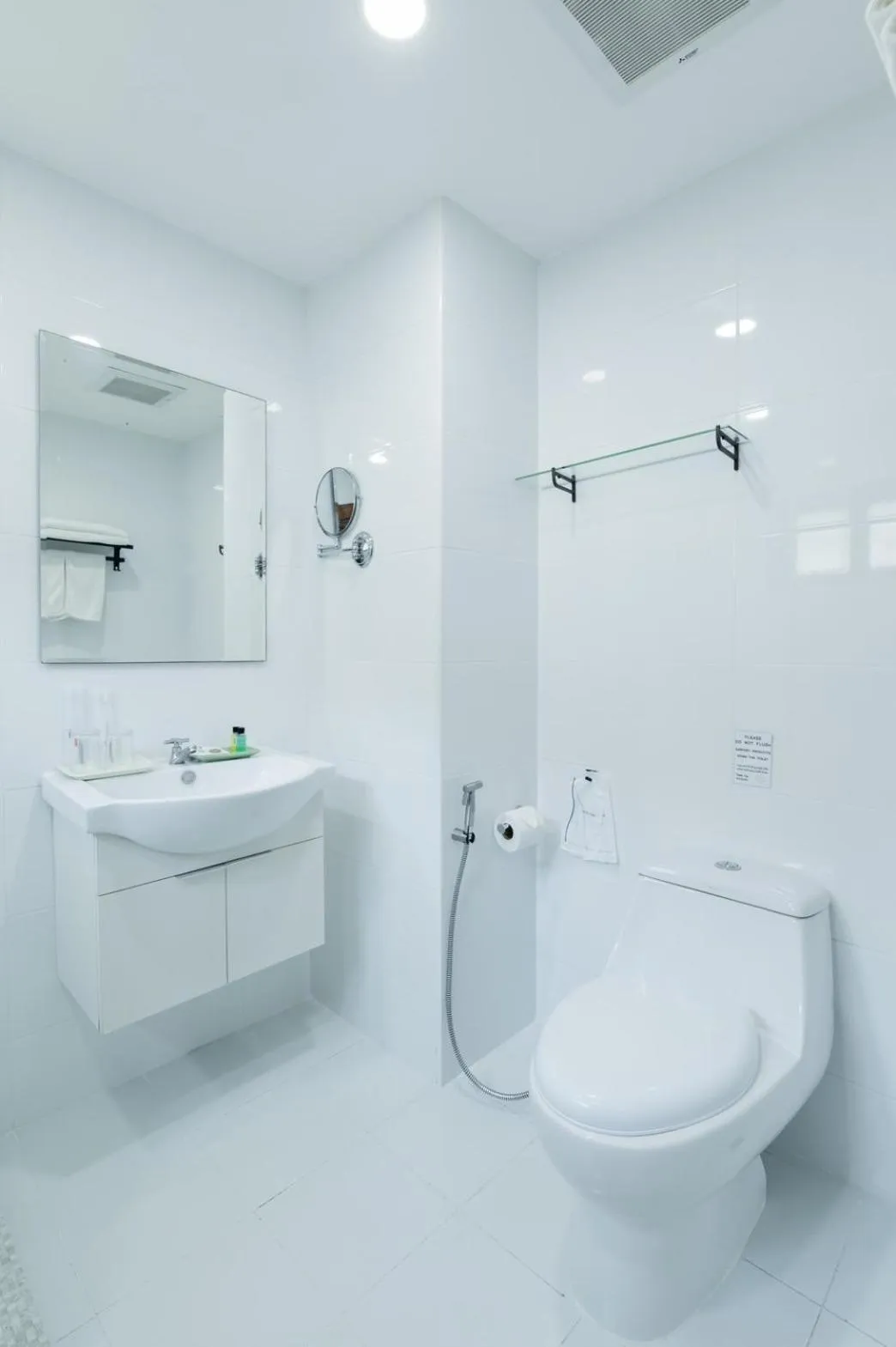 Toilet in Dolphin Bay Beach Resort