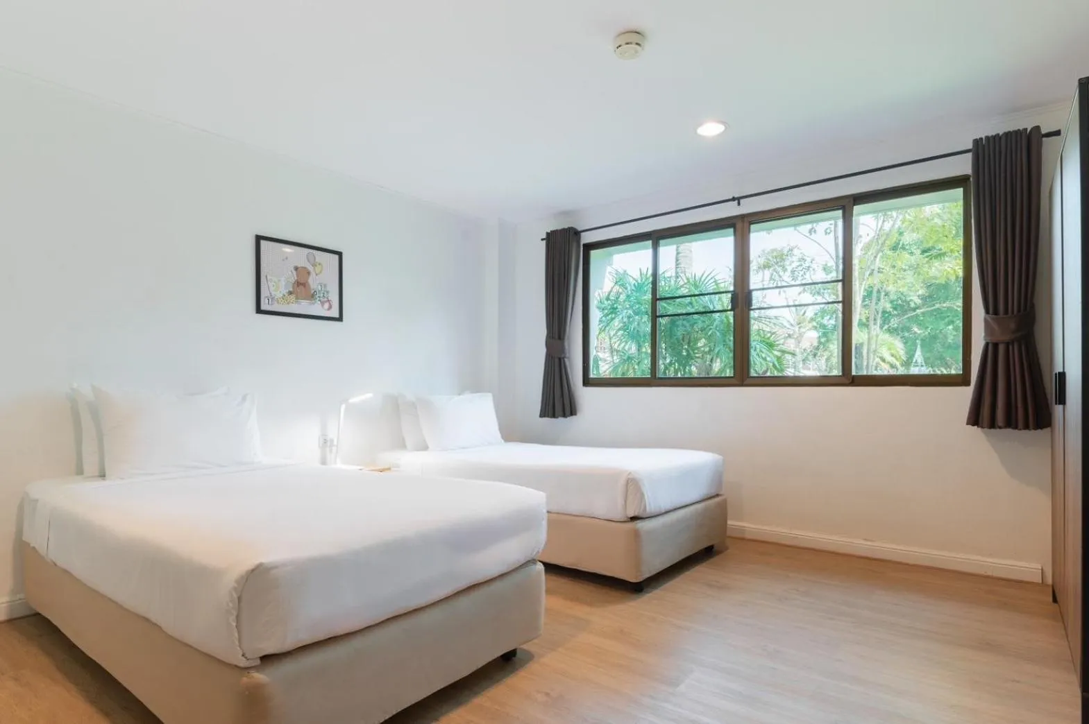 Bed in Dolphin Bay Beach Resort