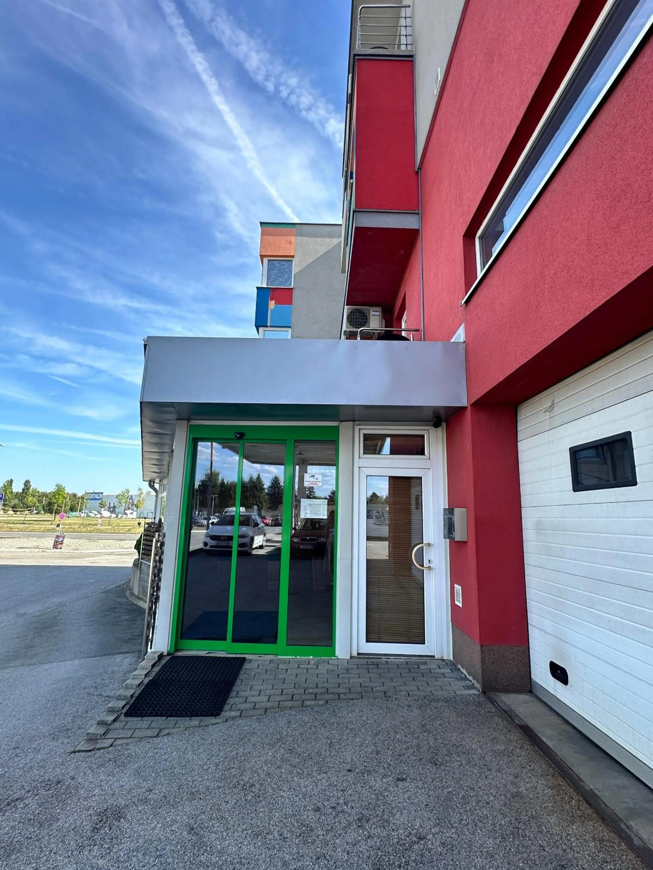 Property building in Hotel Muza