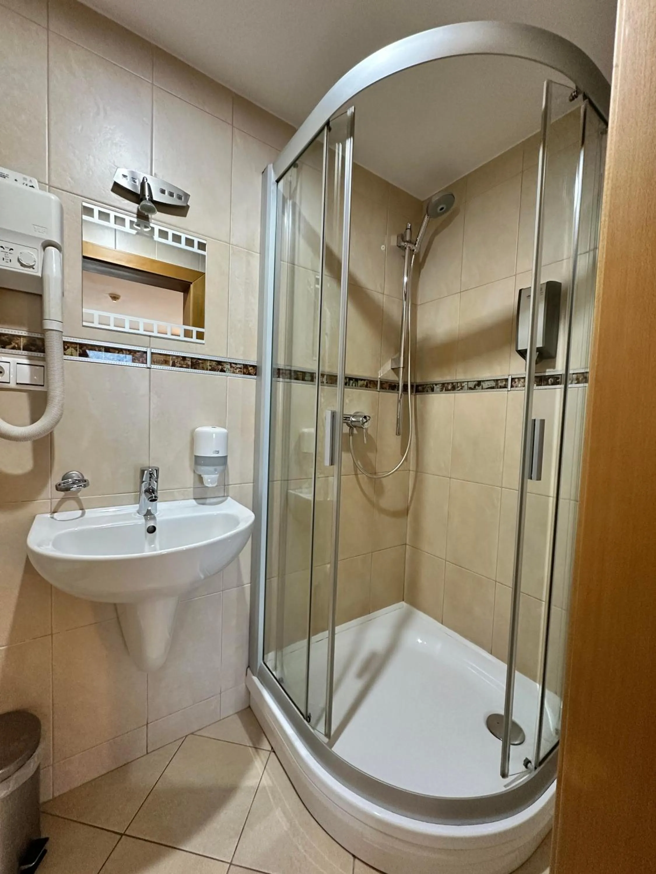 Bathroom in Hotel Muza