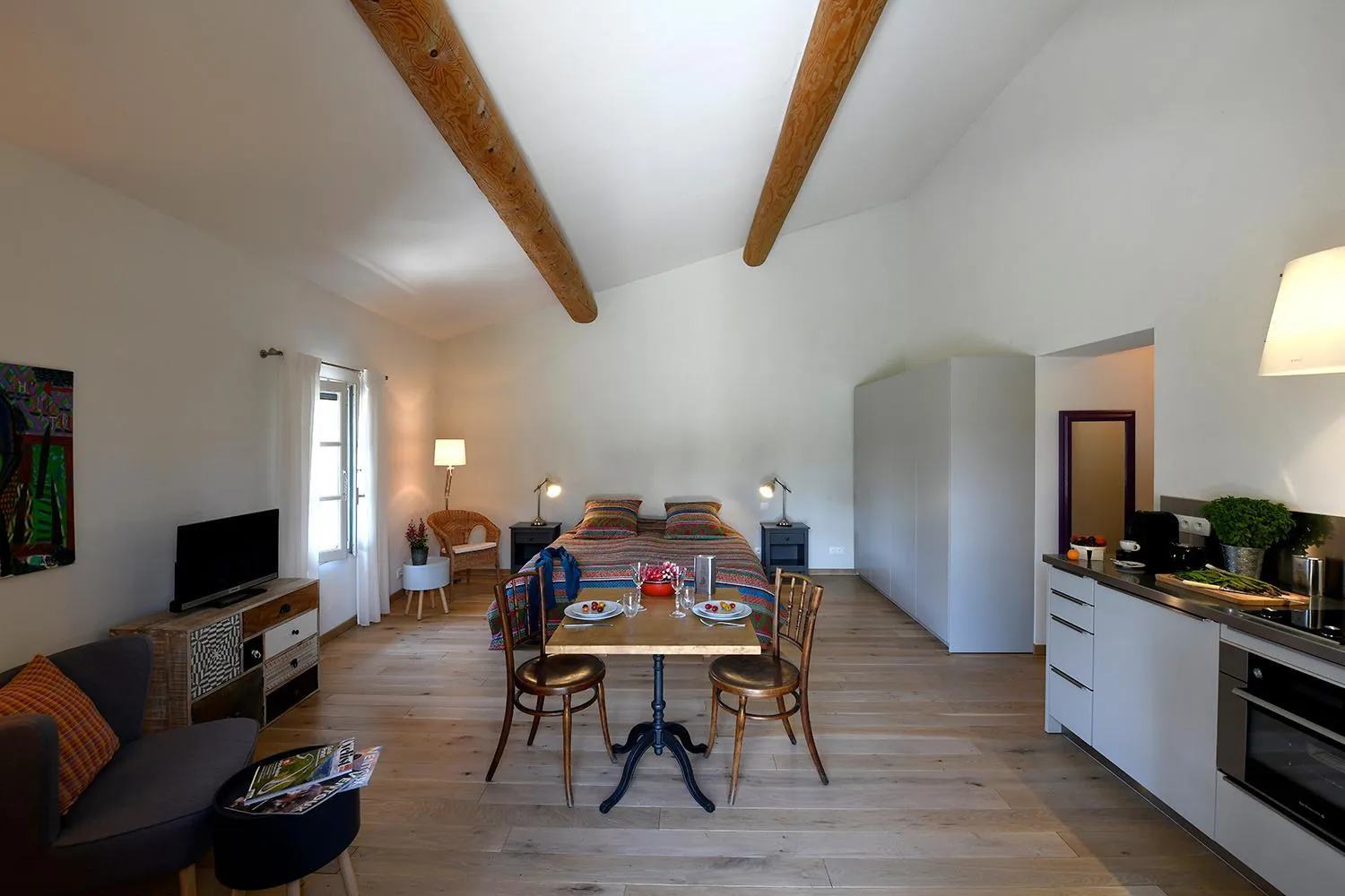 Photo of the whole room in Mas des Olives