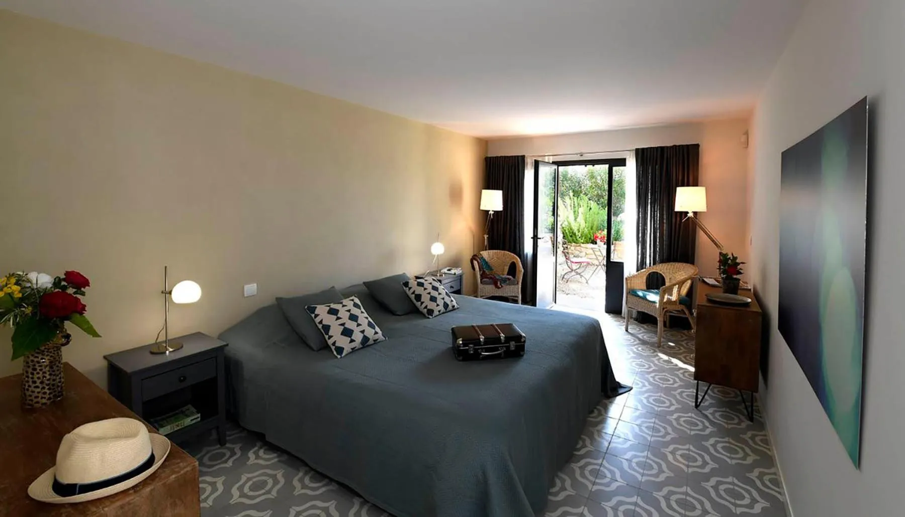 Patio, Bed in Mas des Olives