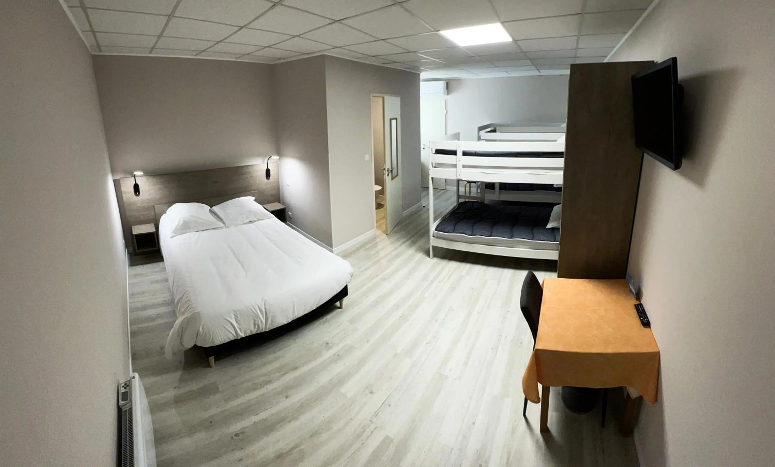 Bedroom, Bed in Le Petit Logis