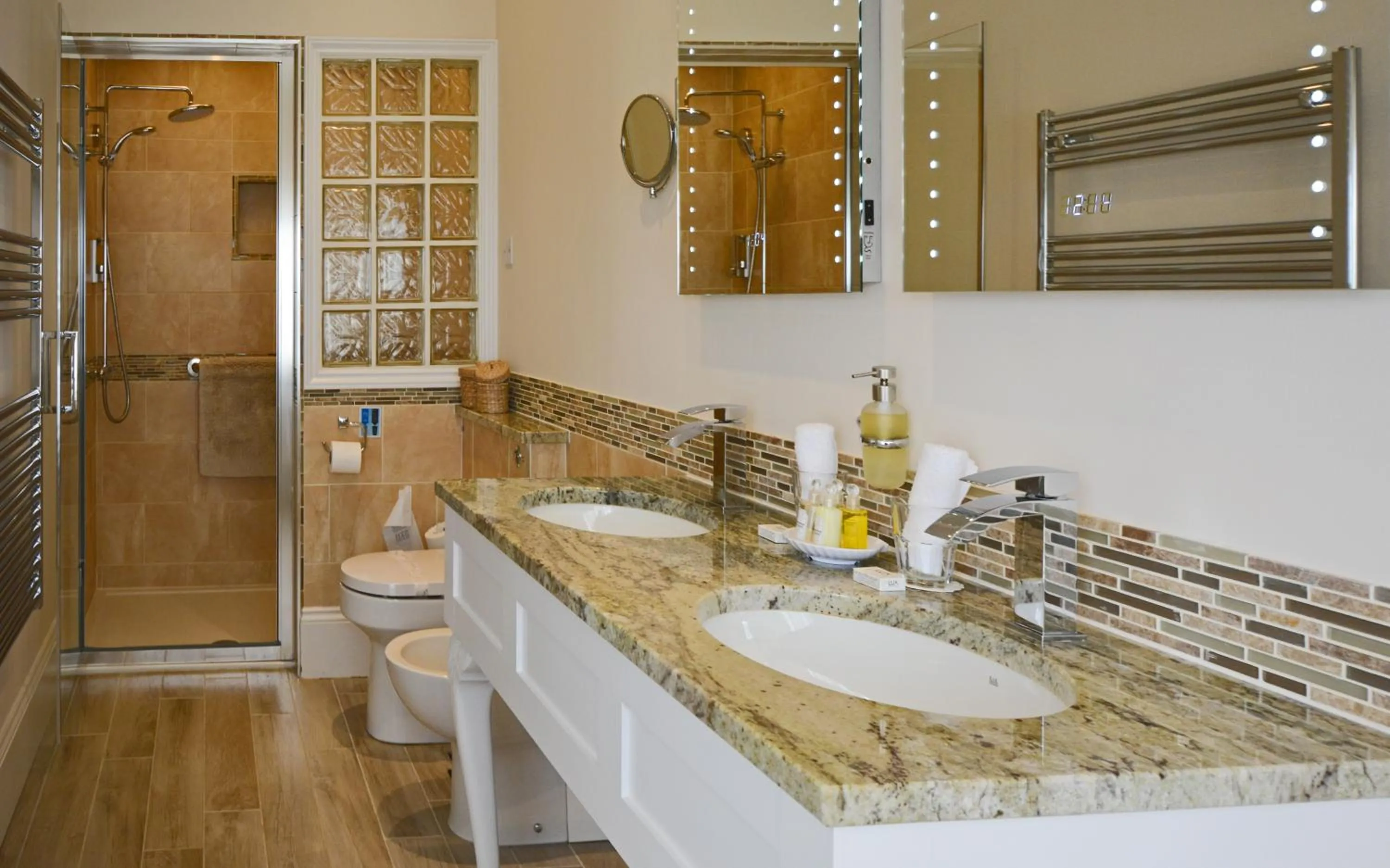 Bathroom in Haven Hall Hotel