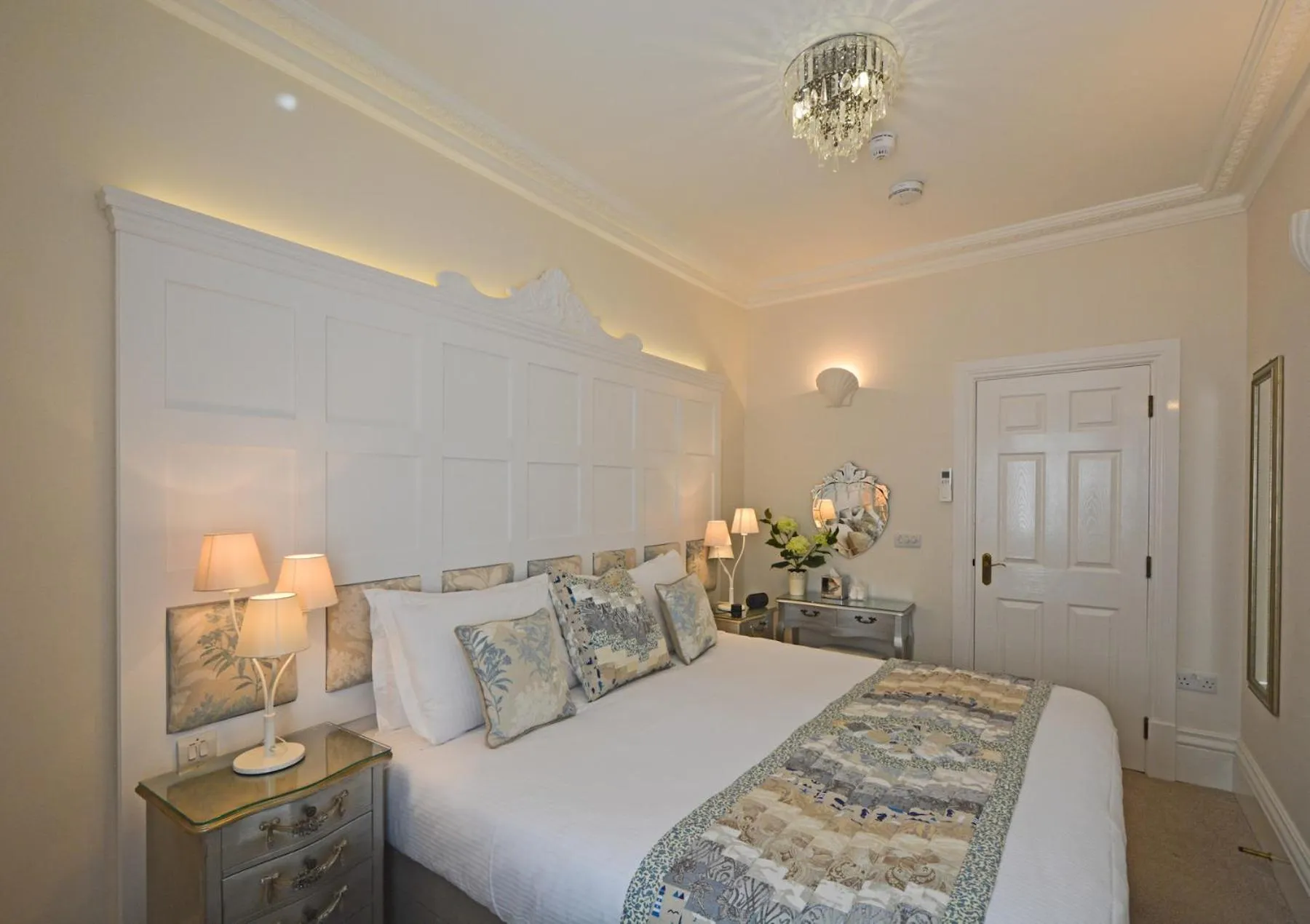 Bedroom, Bed in Haven Hall Hotel