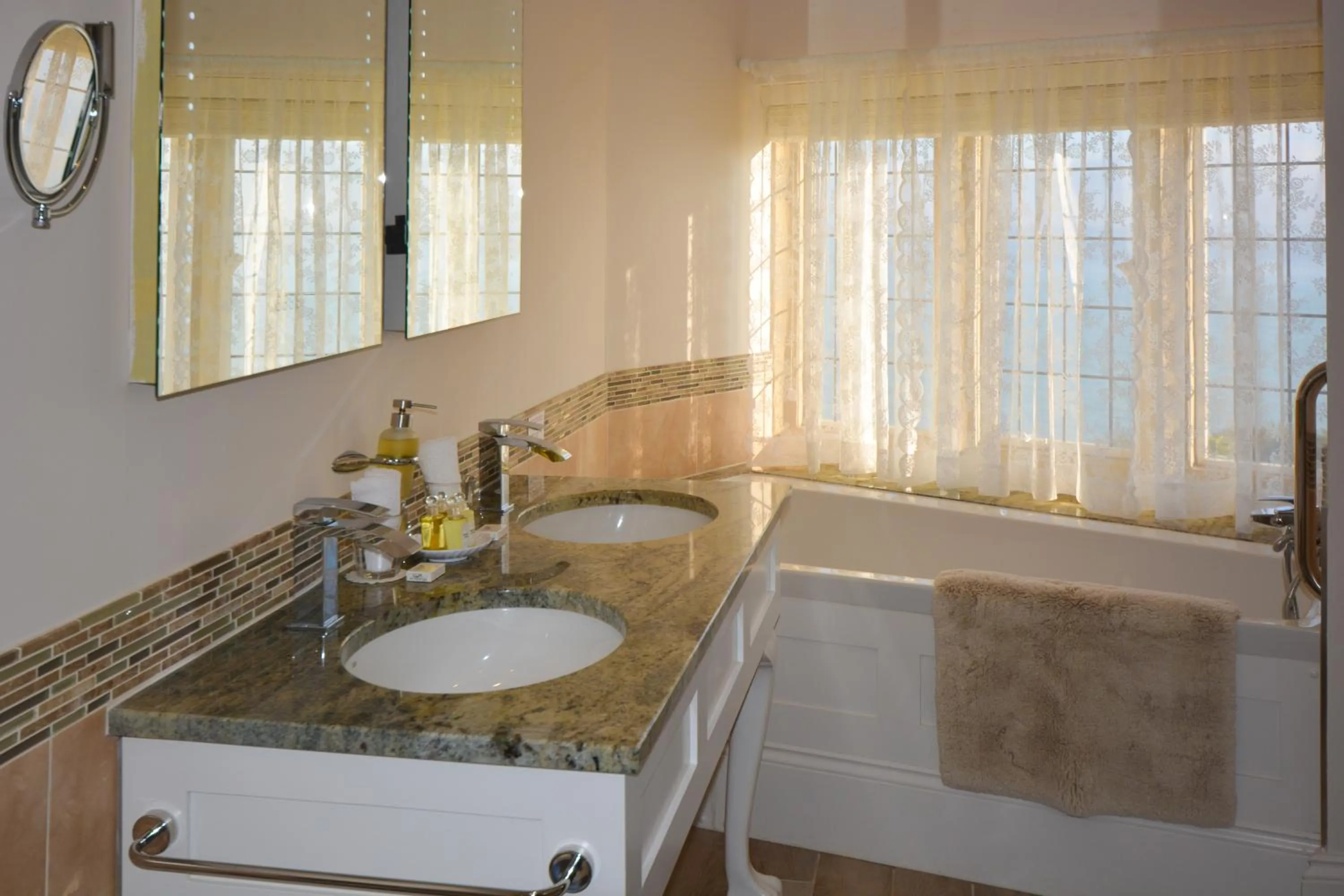 Bathroom in Haven Hall Hotel