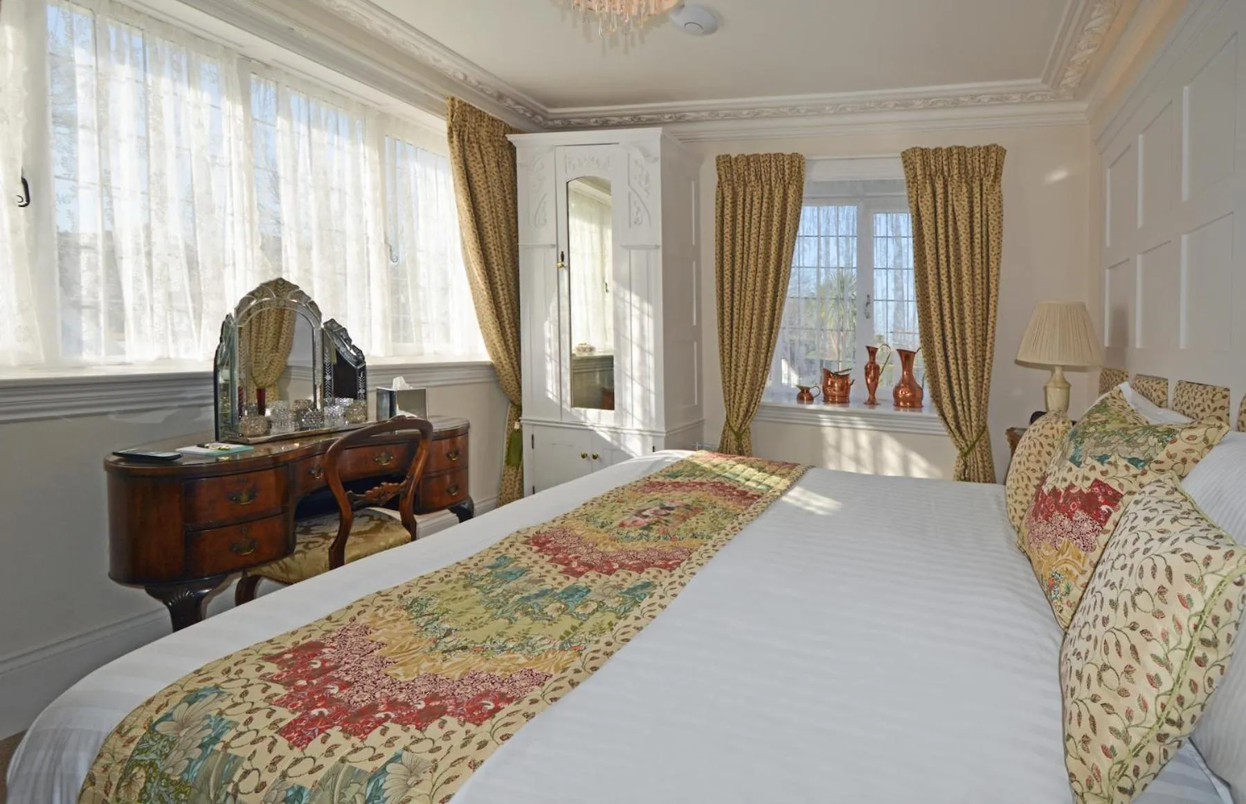 Bedroom, Bed in Haven Hall Hotel