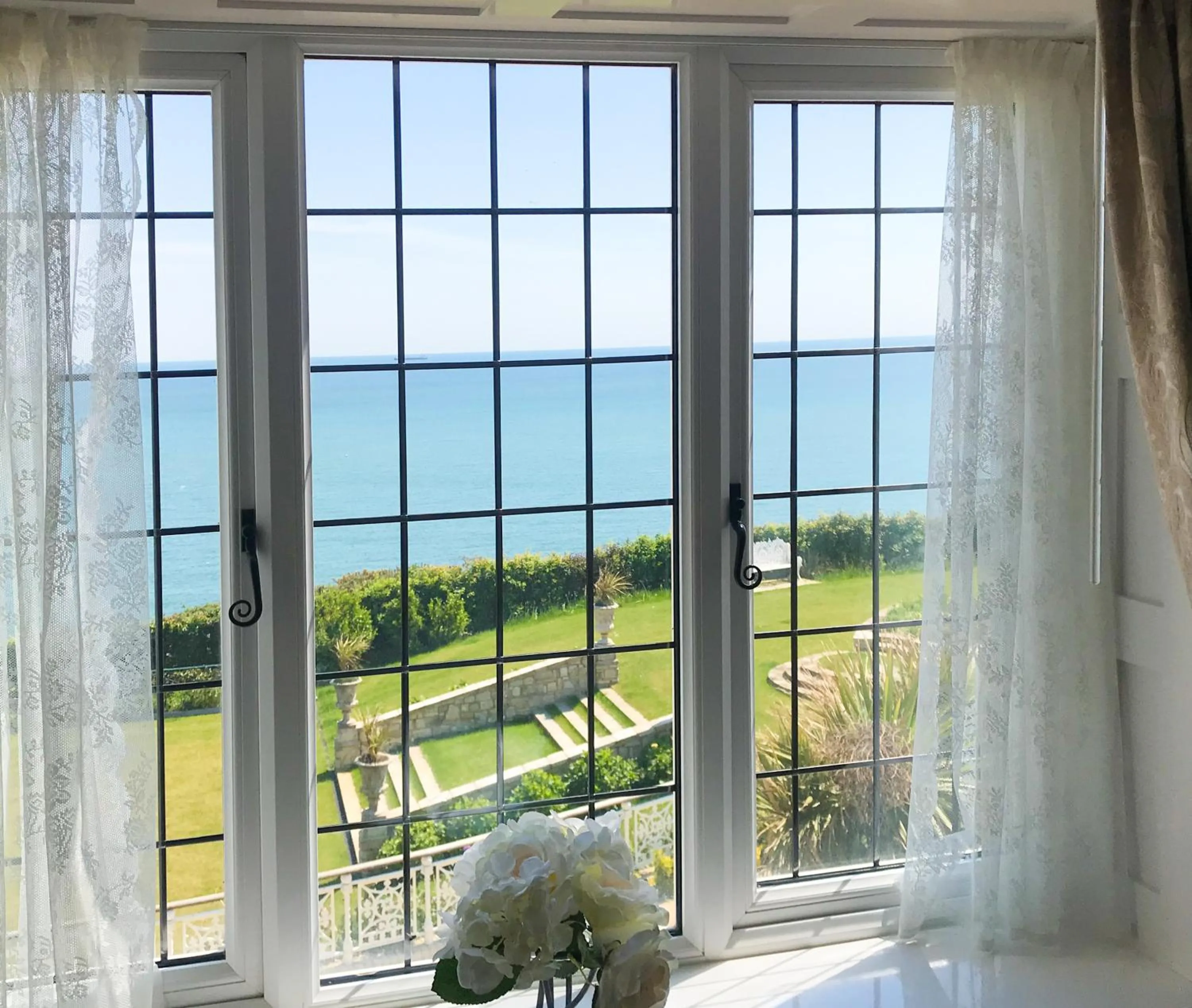 Bedroom, Bed in Haven Hall Hotel