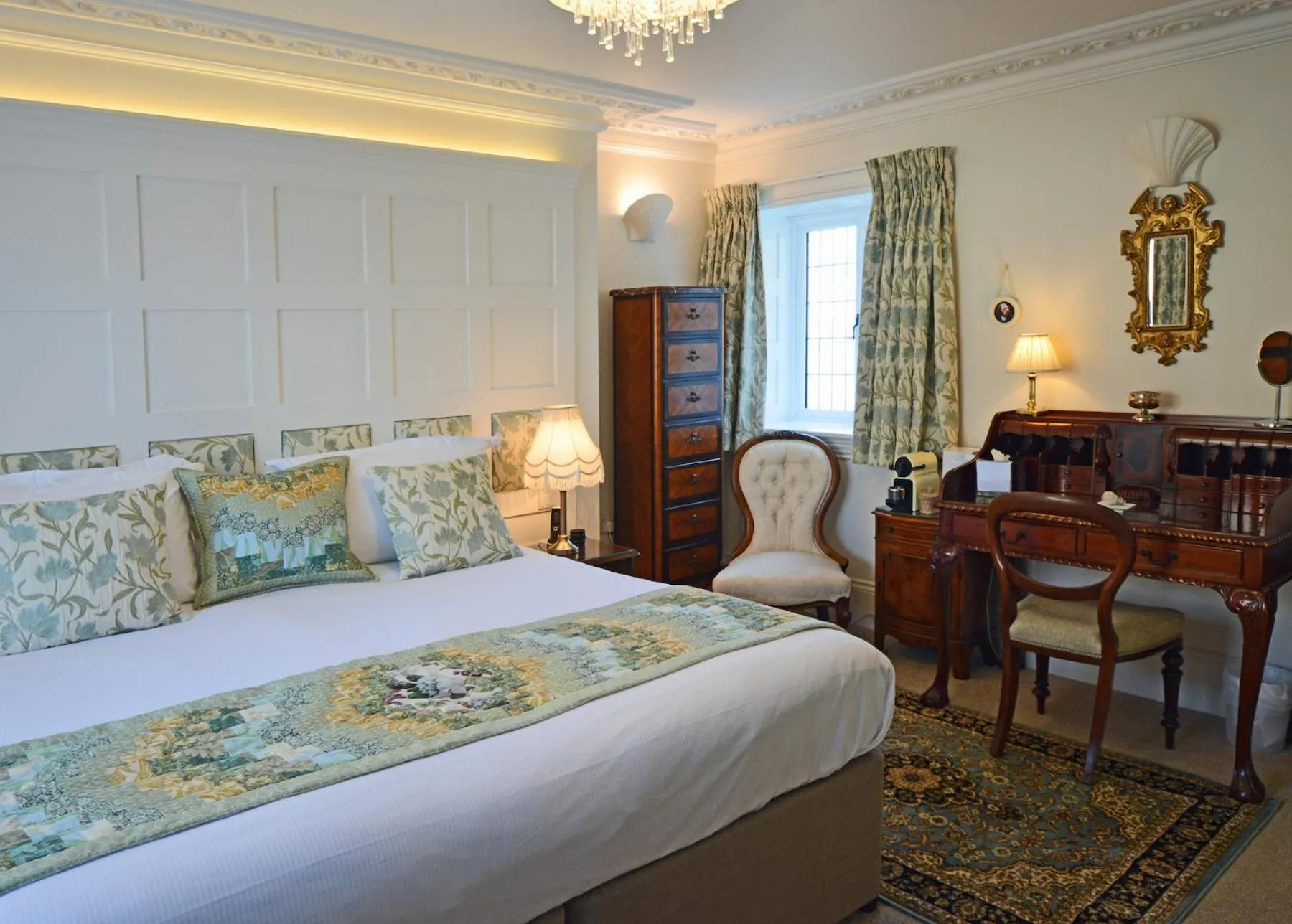 Bedroom, Bed in Haven Hall Hotel