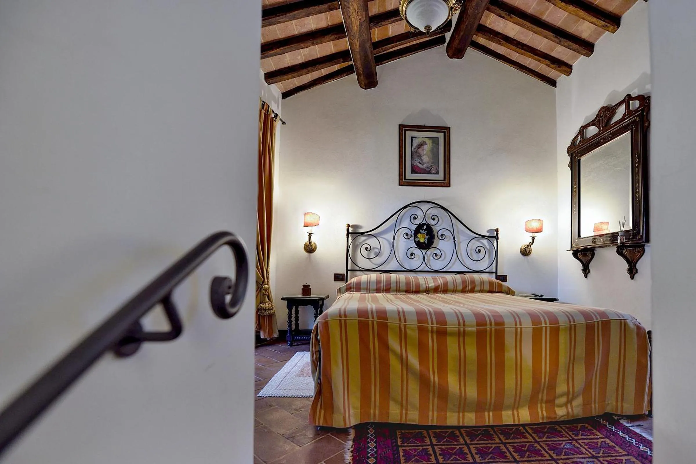 Bedroom, Bed in Castelletto di Montebenichi