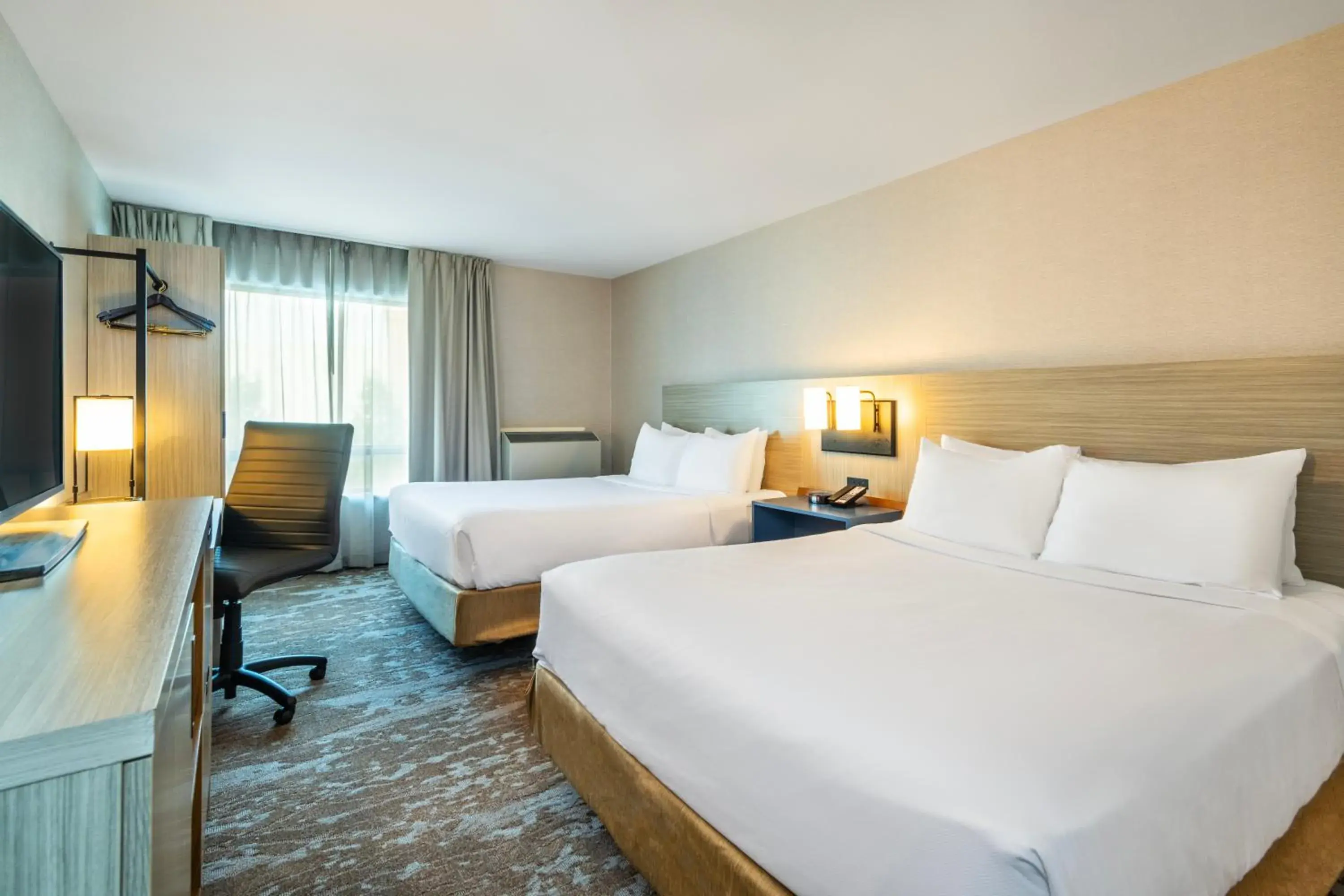 Queen Room with Two Queen Beds - Non-Smoking in Comfort Inn Hwy 401 Queen Room with Two Queen Beds - Non-Smoking in Comfort Inn Hwy 401