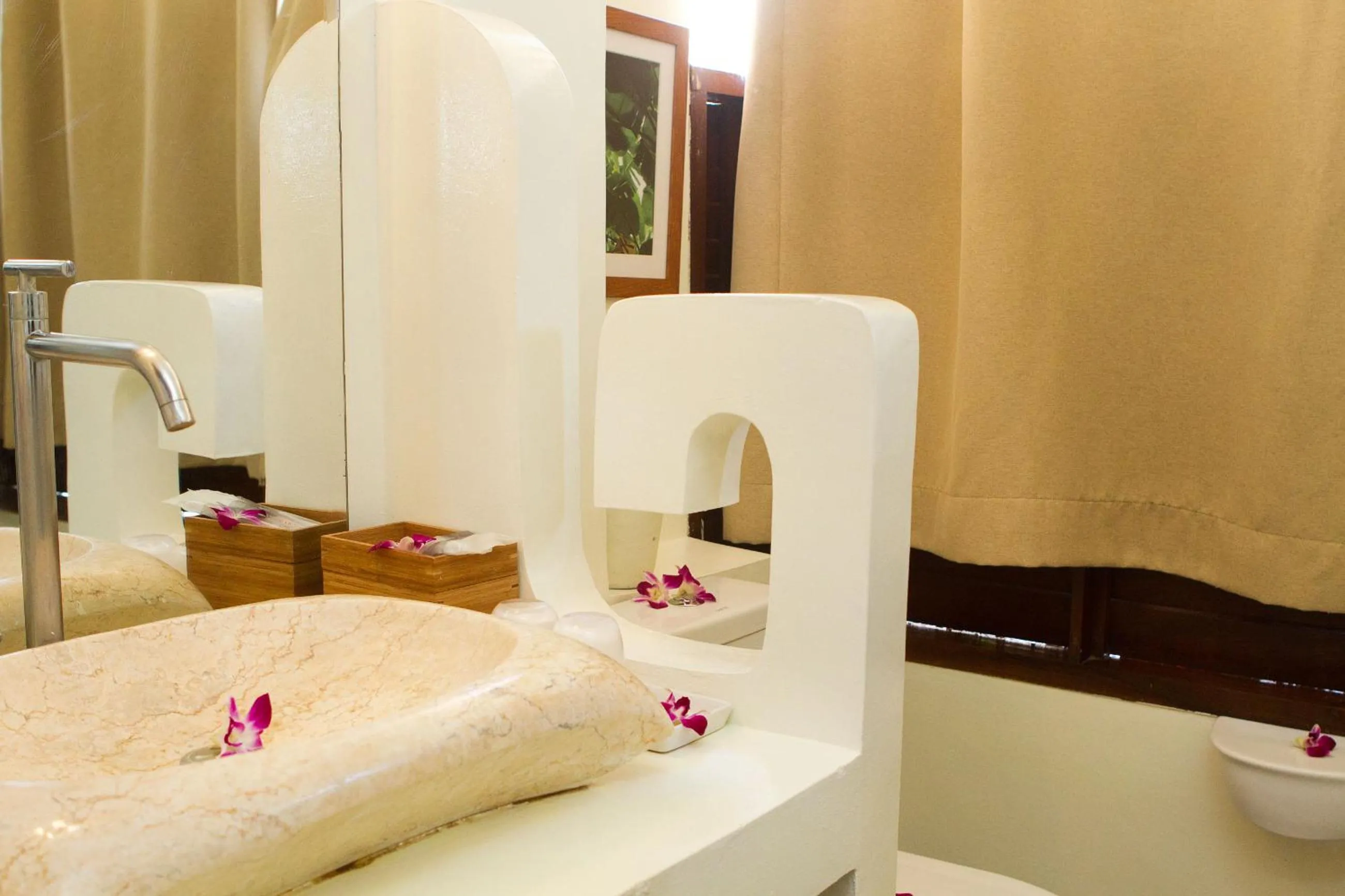 Bathroom, Bed in Mama Beach Residence - Adults Only