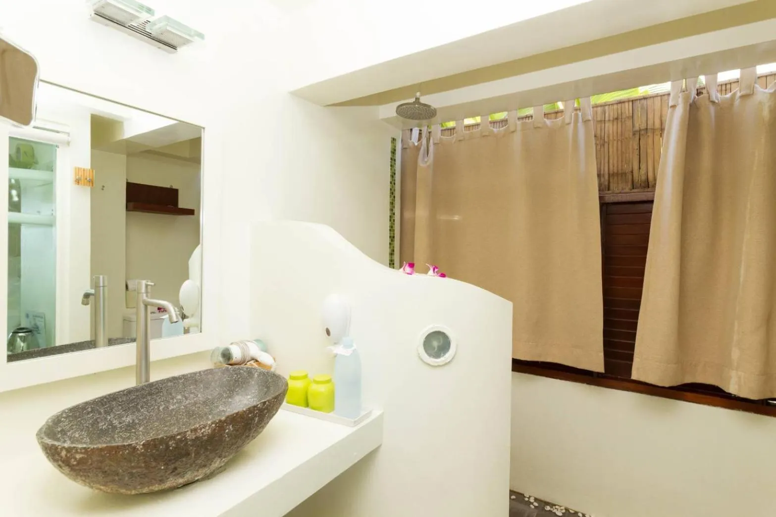 Bathroom in Mama Beach Residence - Adults Only