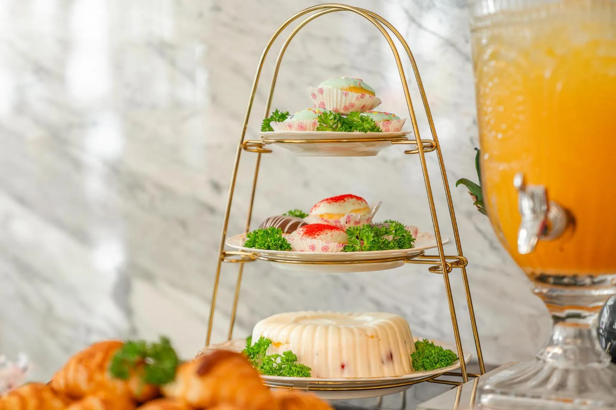 Food and drinks in A&EM Saigon Hotel