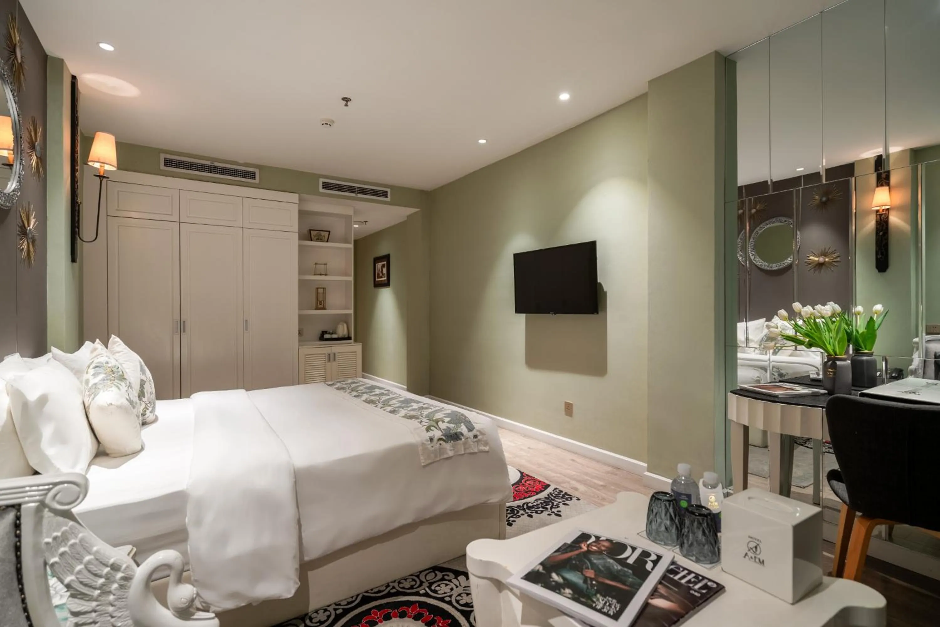 Photo of the whole room, Bed in A&EM Saigon Hotel