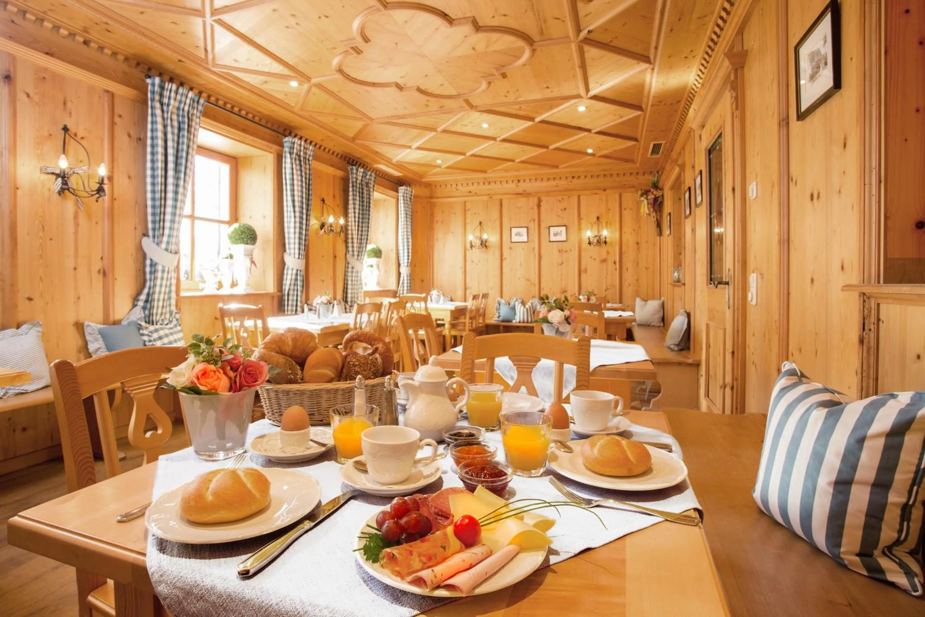 Restaurant/places to eat in Hotel Obermaier