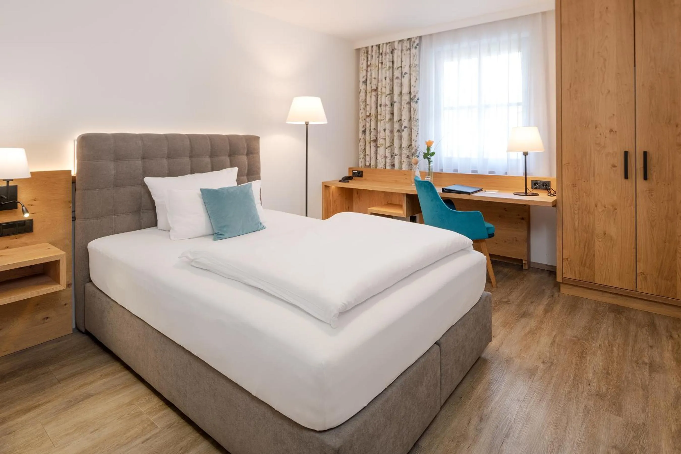 Photo of the whole room, Bed in Hotel Obermaier