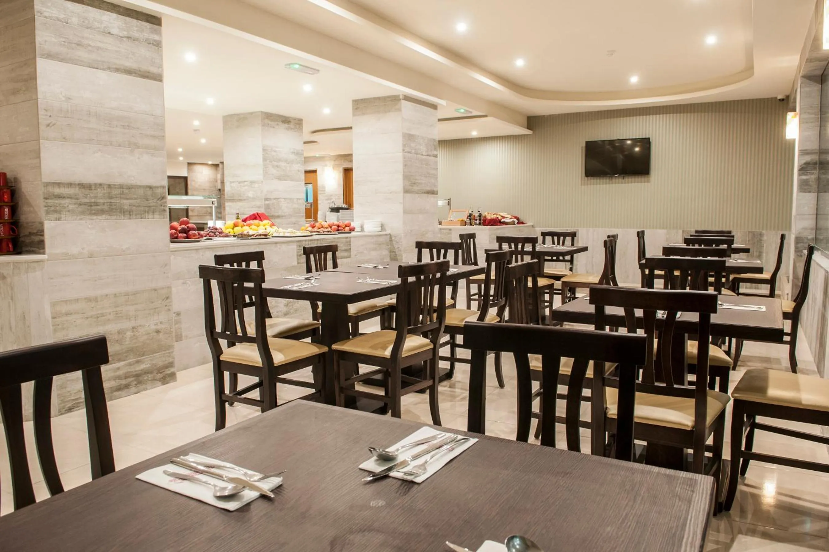 Restaurant/places to eat in EUROCLUB Hotel
