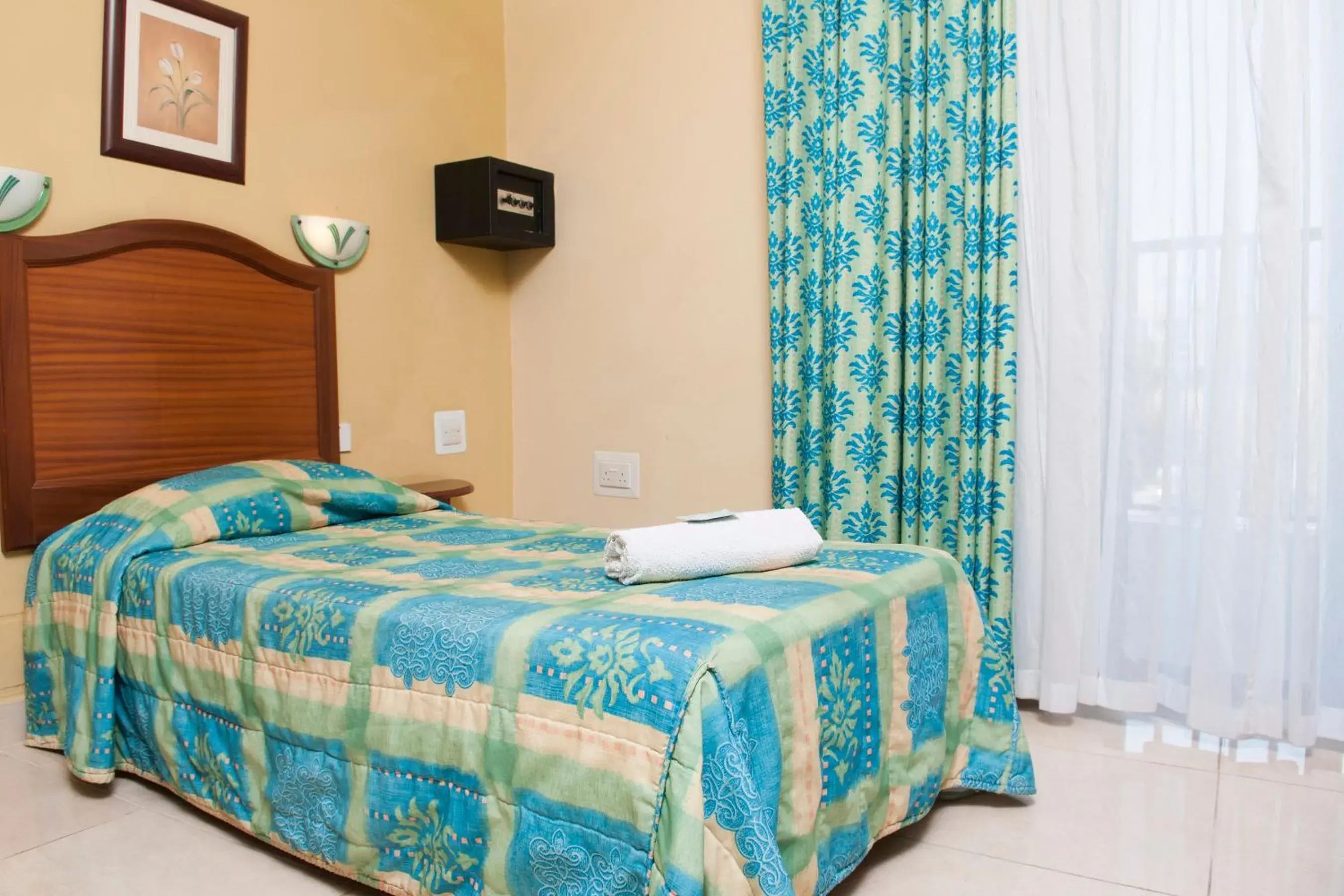 Single Room in EUROCLUB Hotel Single Room in EUROCLUB Hotel