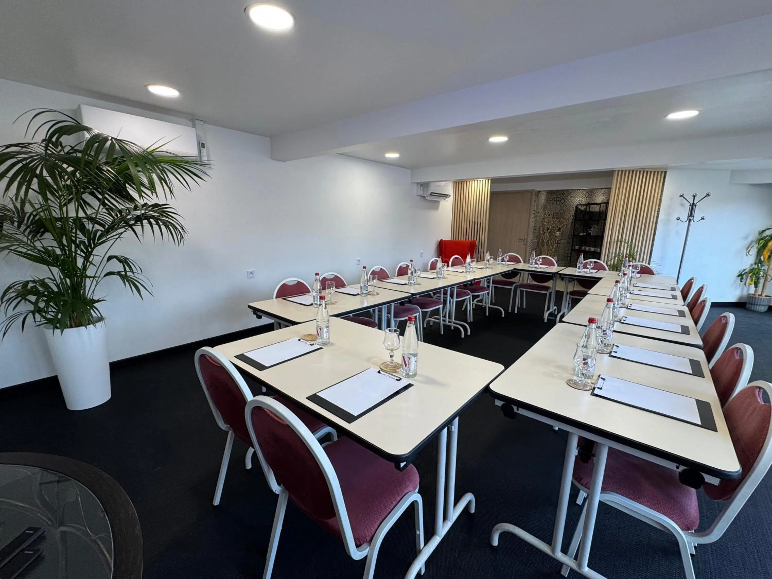 Hotel ASTORIA- Saint Etienne-Centre des Congrès-