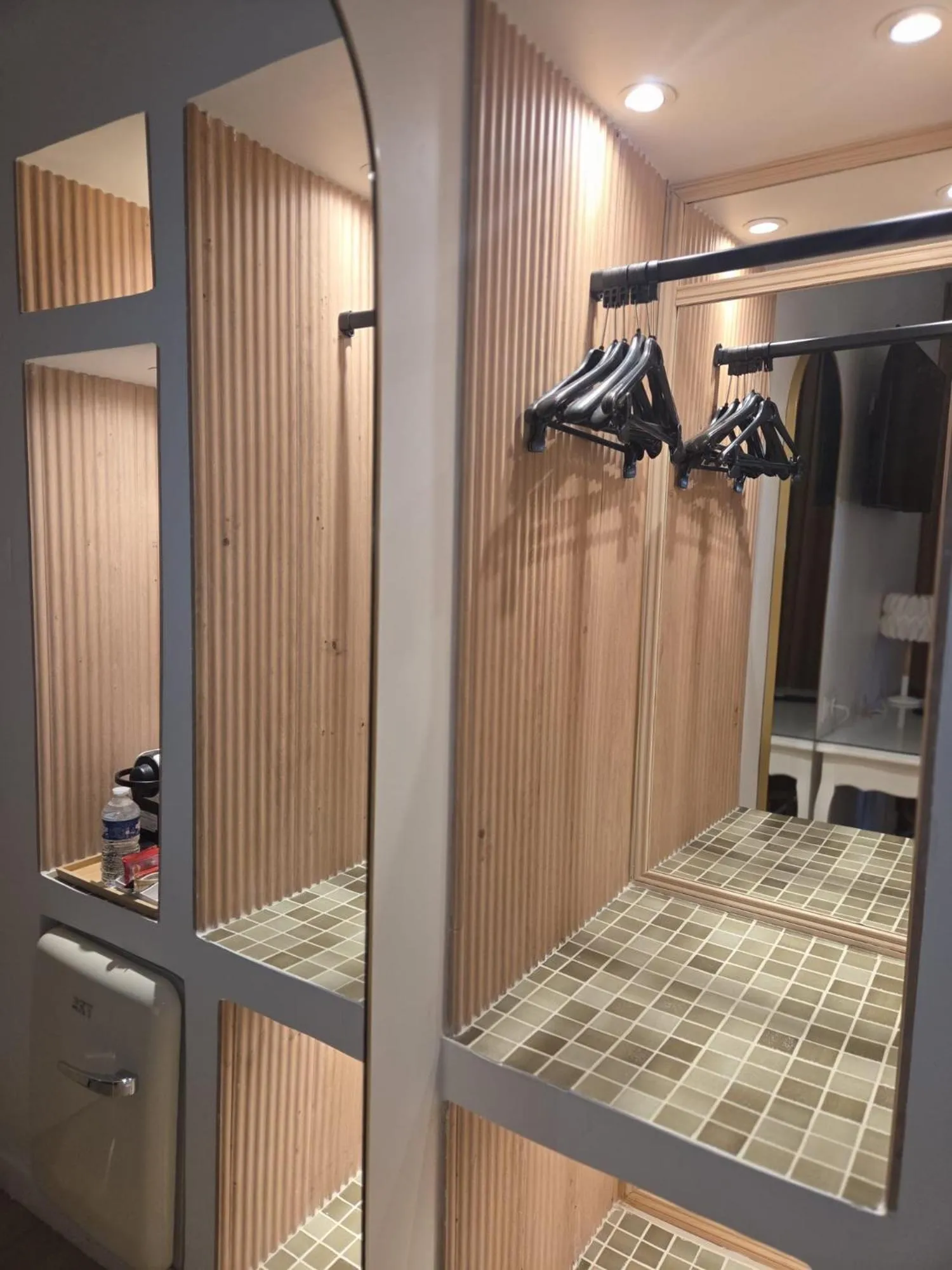 Hotel ASTORIA- Saint Etienne-Centre des Congrès-