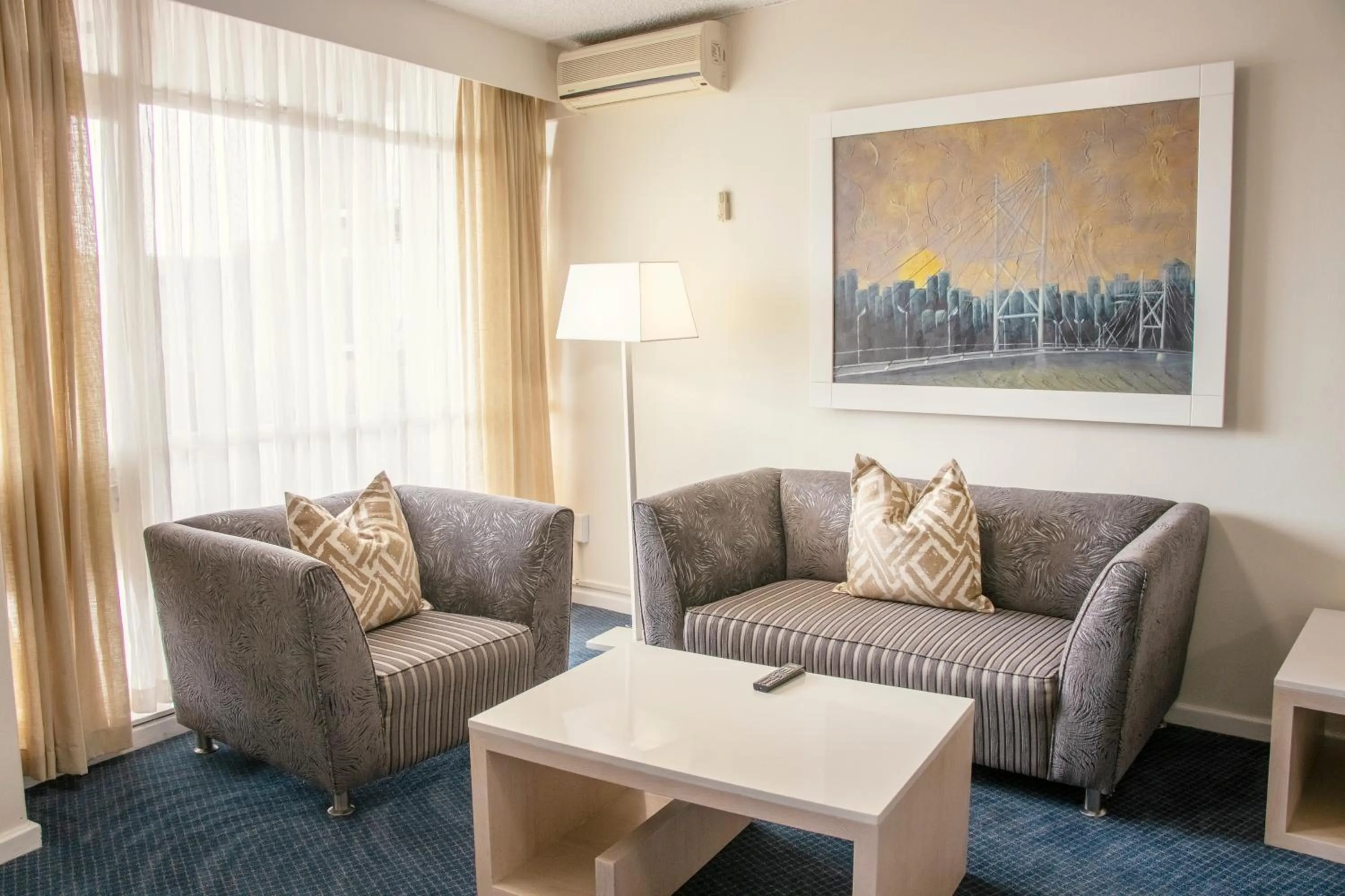 Living room in The Parktonian All Suite Hotel