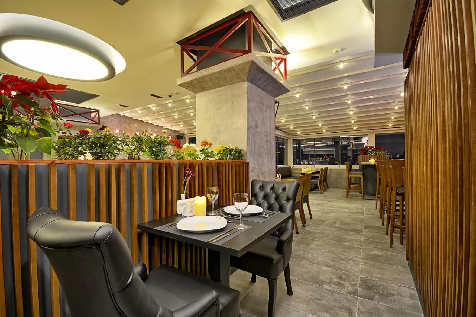 Restaurant/places to eat in Samir Deluxe Hotel