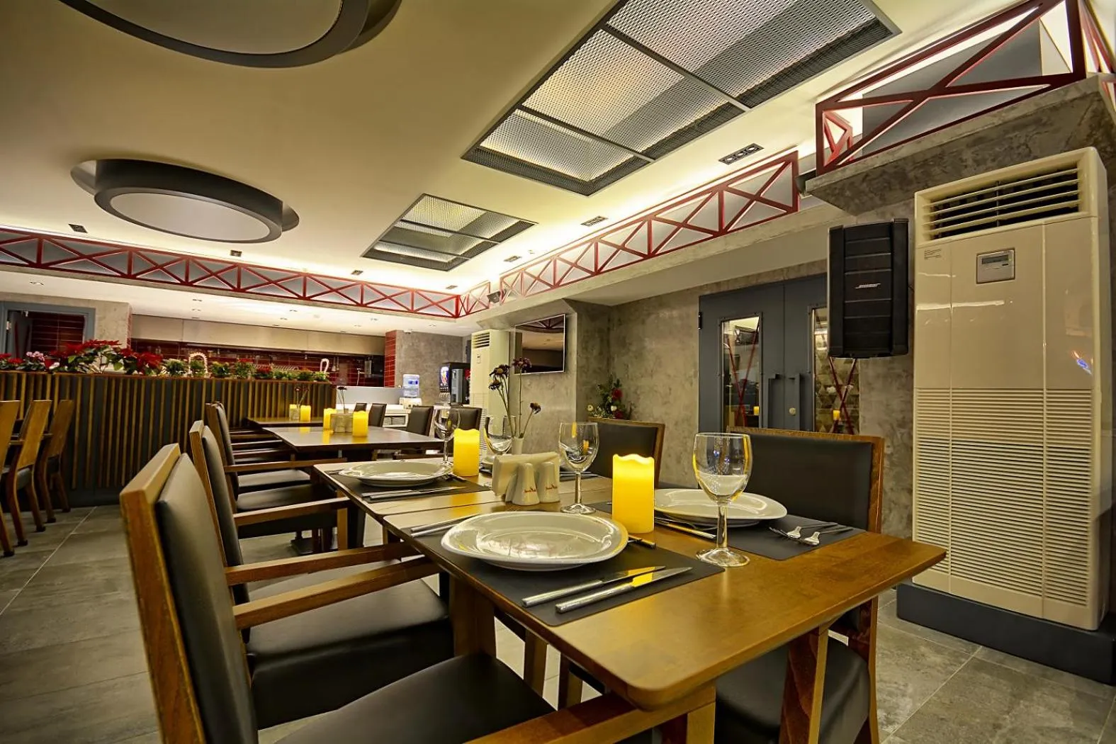 Restaurant/places to eat in Samir Deluxe Hotel