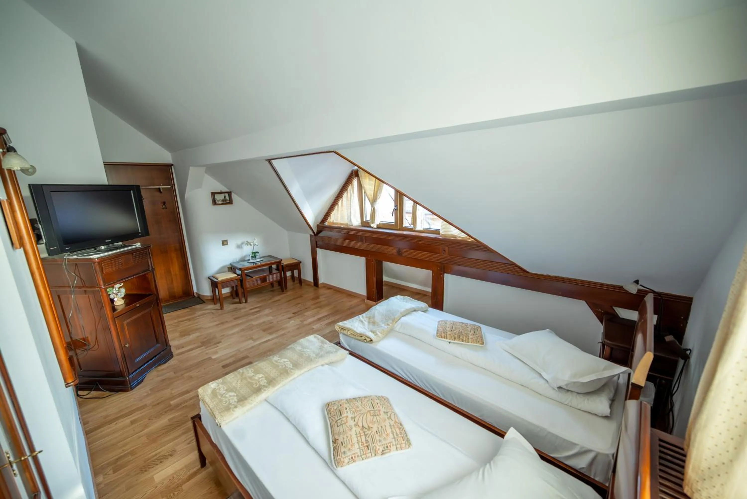 Bed in Pension Brasovu Vechi