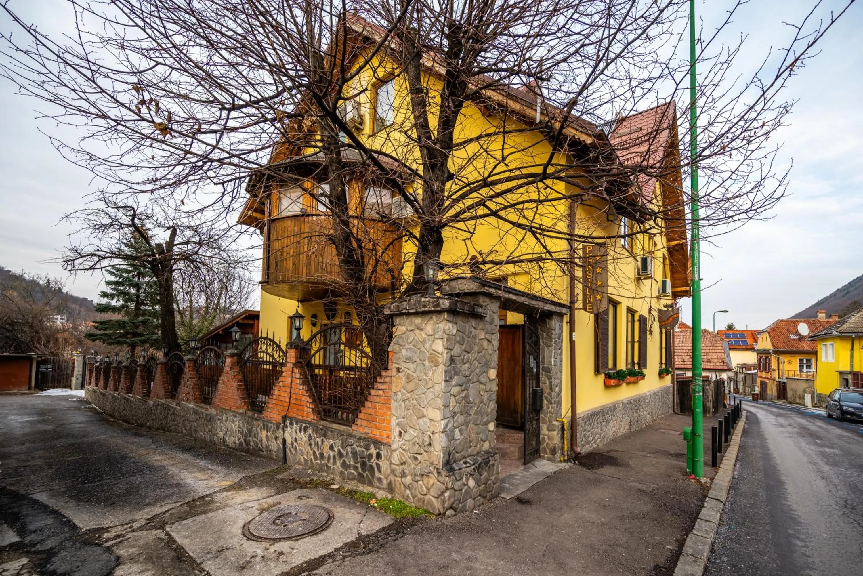 Property building in Pension Brasovu Vechi