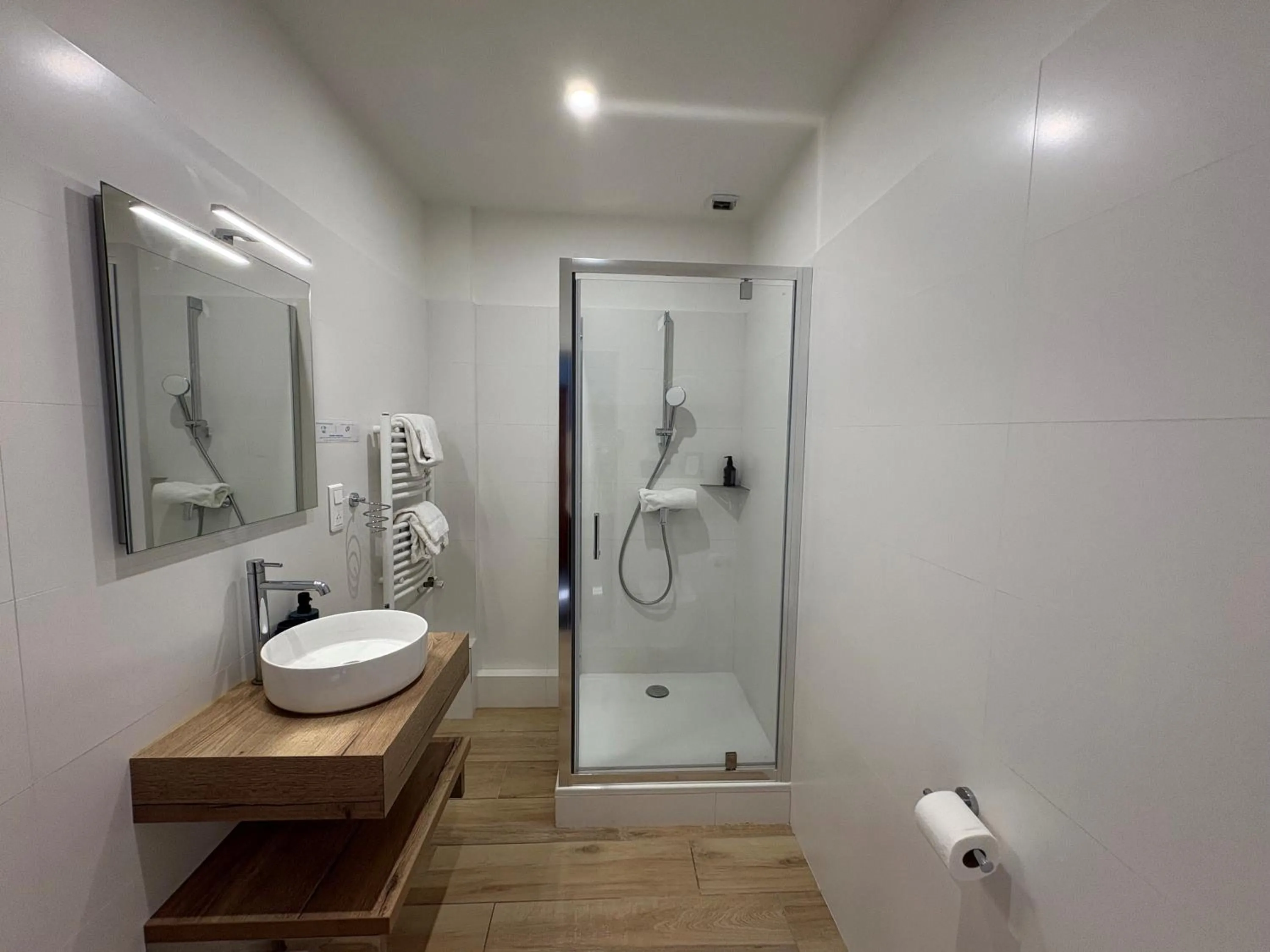 Bathroom in Hôtel de la Marine