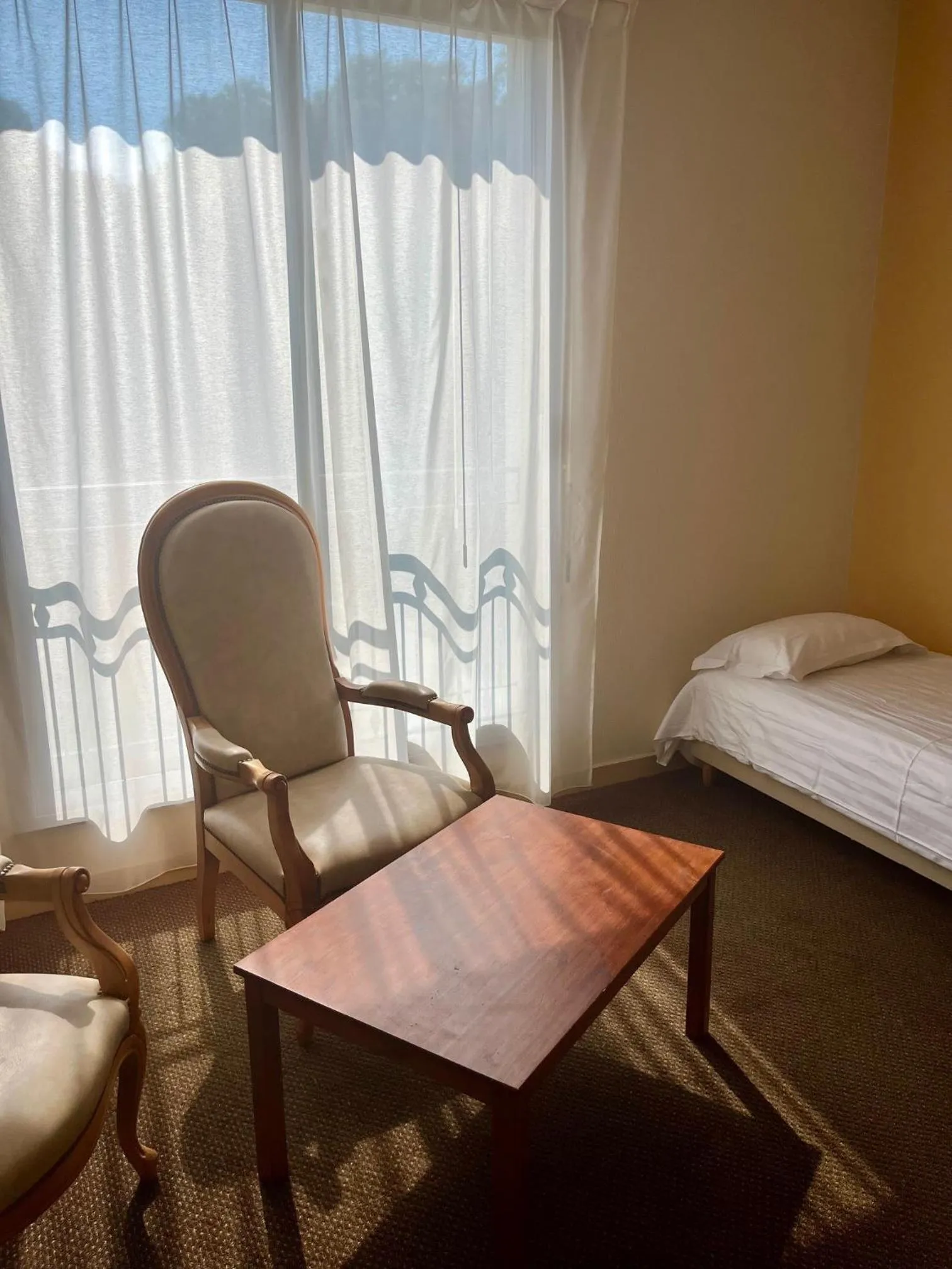 Bed in Hôtel de la Marine