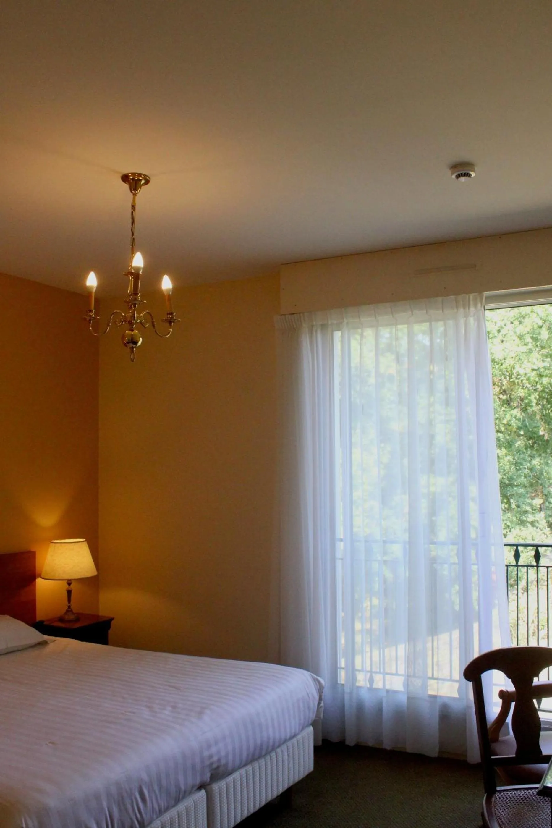 Bed in Hôtel de la Marine