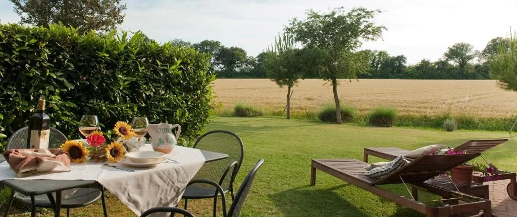 Restaurant/places to eat in Country House Le Case Coloniche