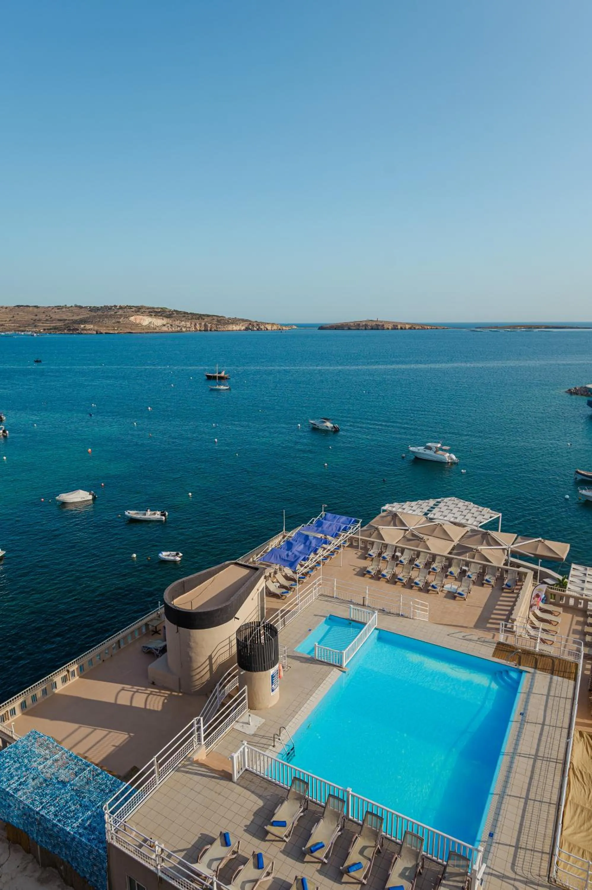 Pool view in Gillieru Harbour Hotel