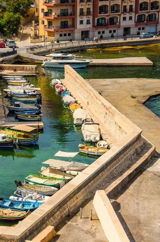 Gillieru Harbour Hotel Gillieru Harbour Hotel